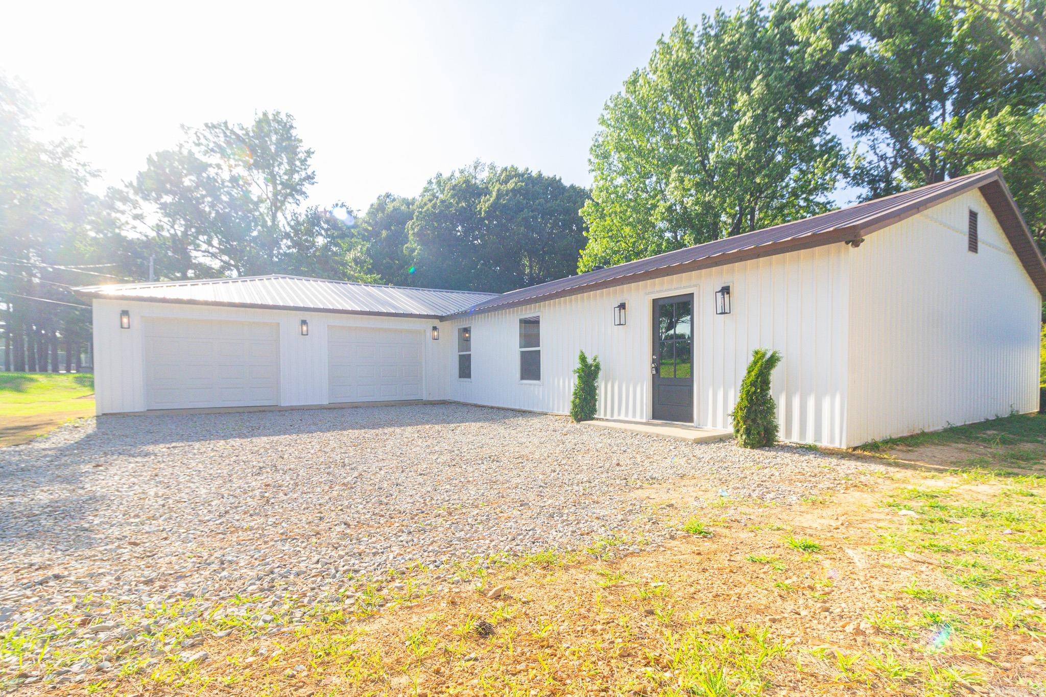 1896 County Road 318  Jonesboro, AR