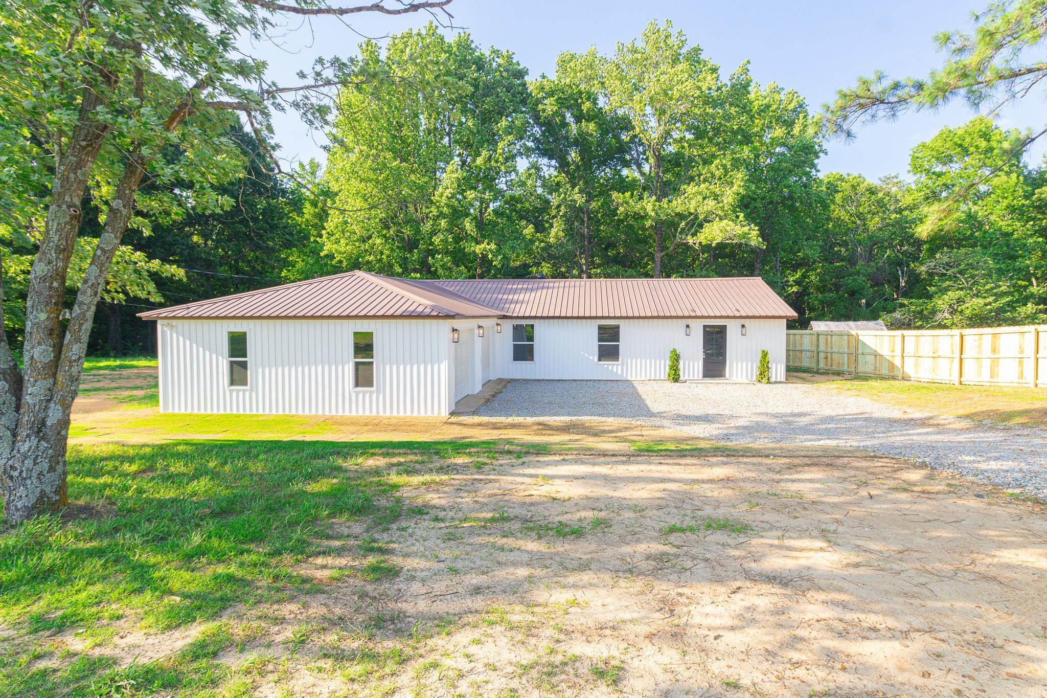 1896 County Road 318  Jonesboro, AR