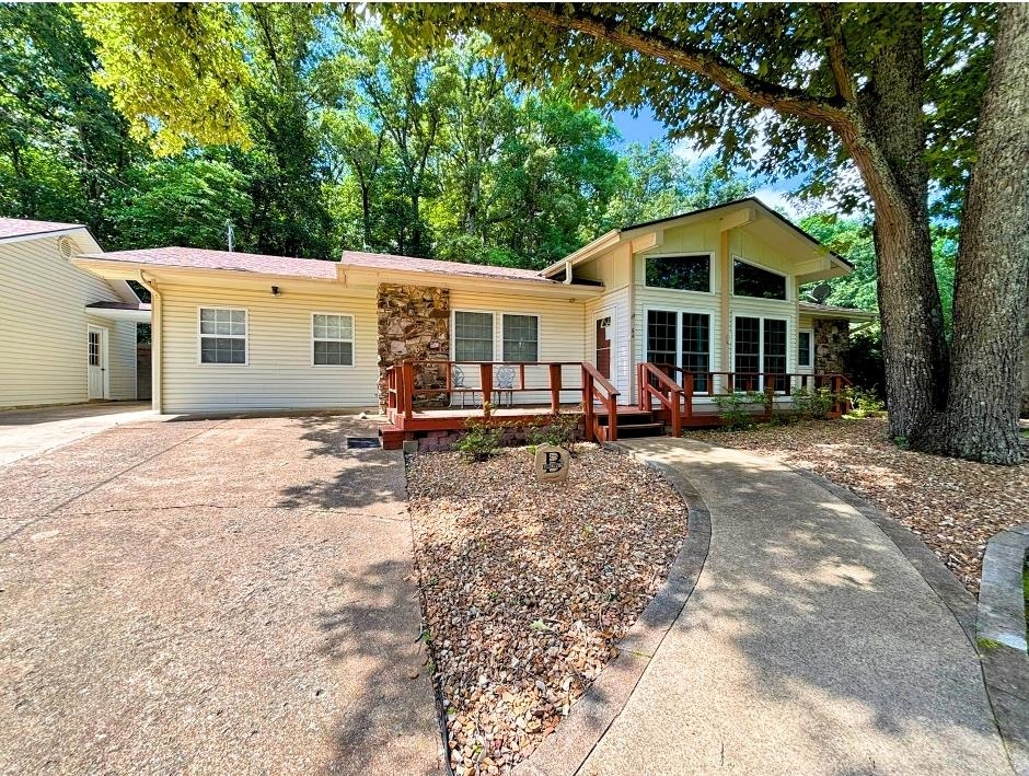 64 Cherokee  Cherokee Village, AR