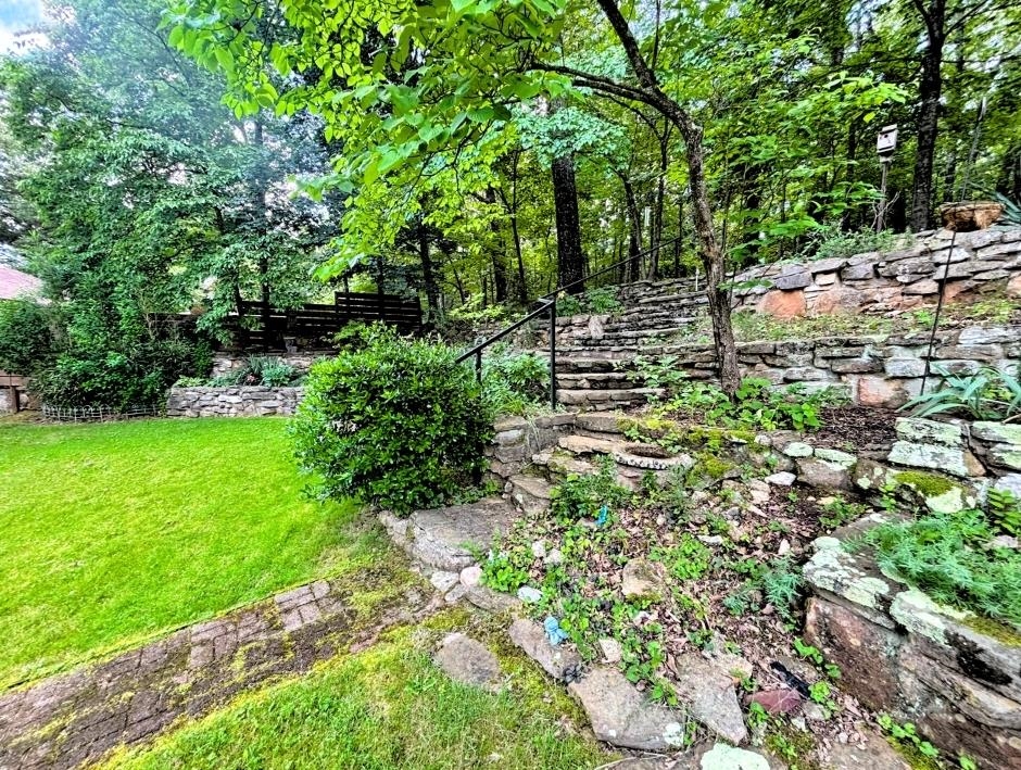 64 Cherokee  Cherokee Village, AR