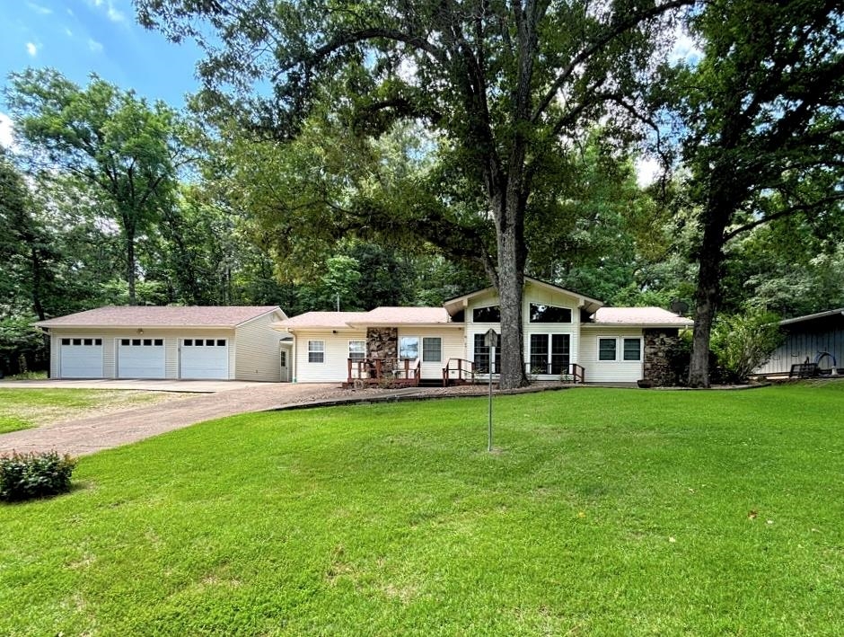 64 Cherokee  Cherokee Village, AR