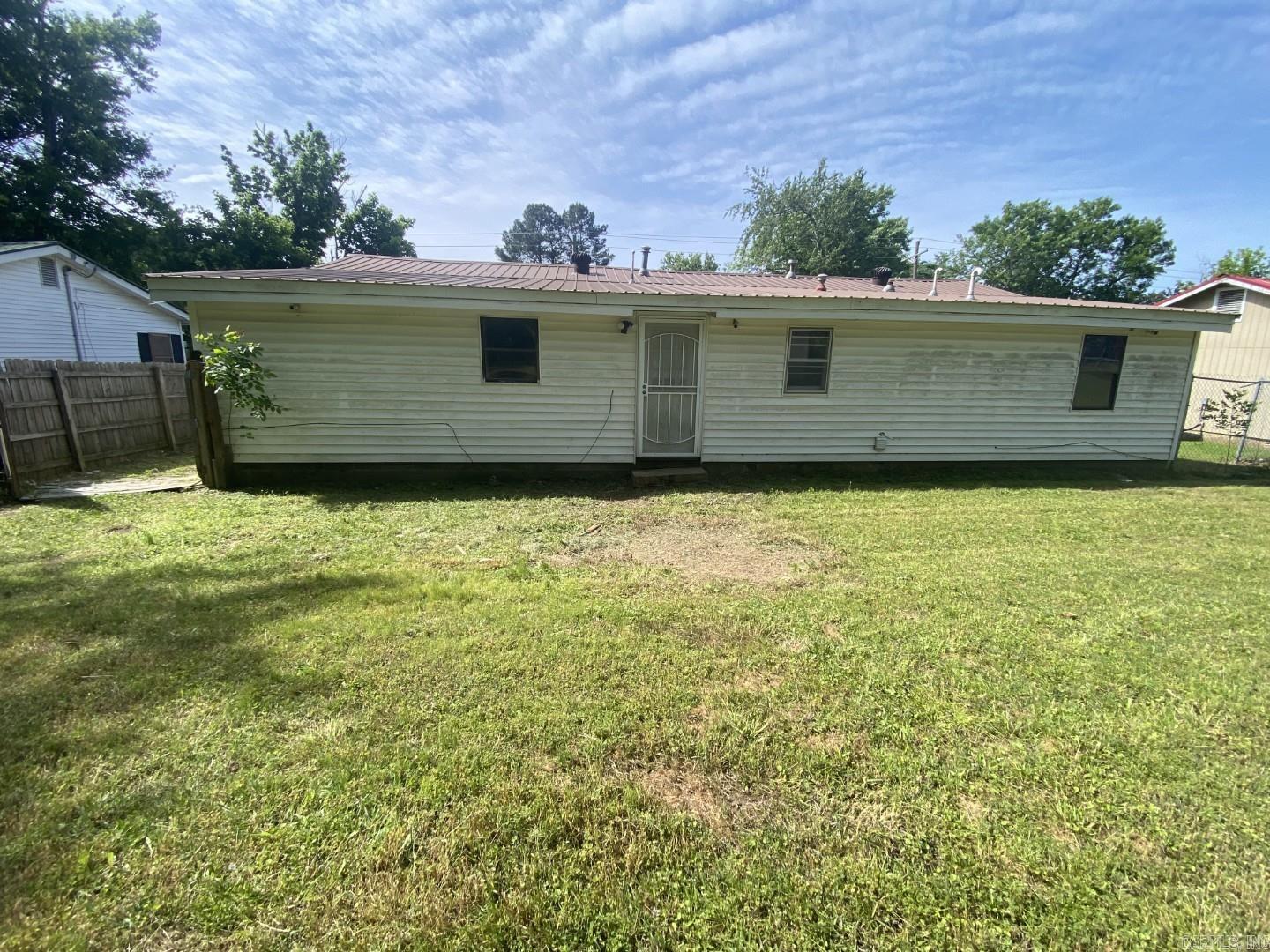 570 W Wycough  Batesville, AR
