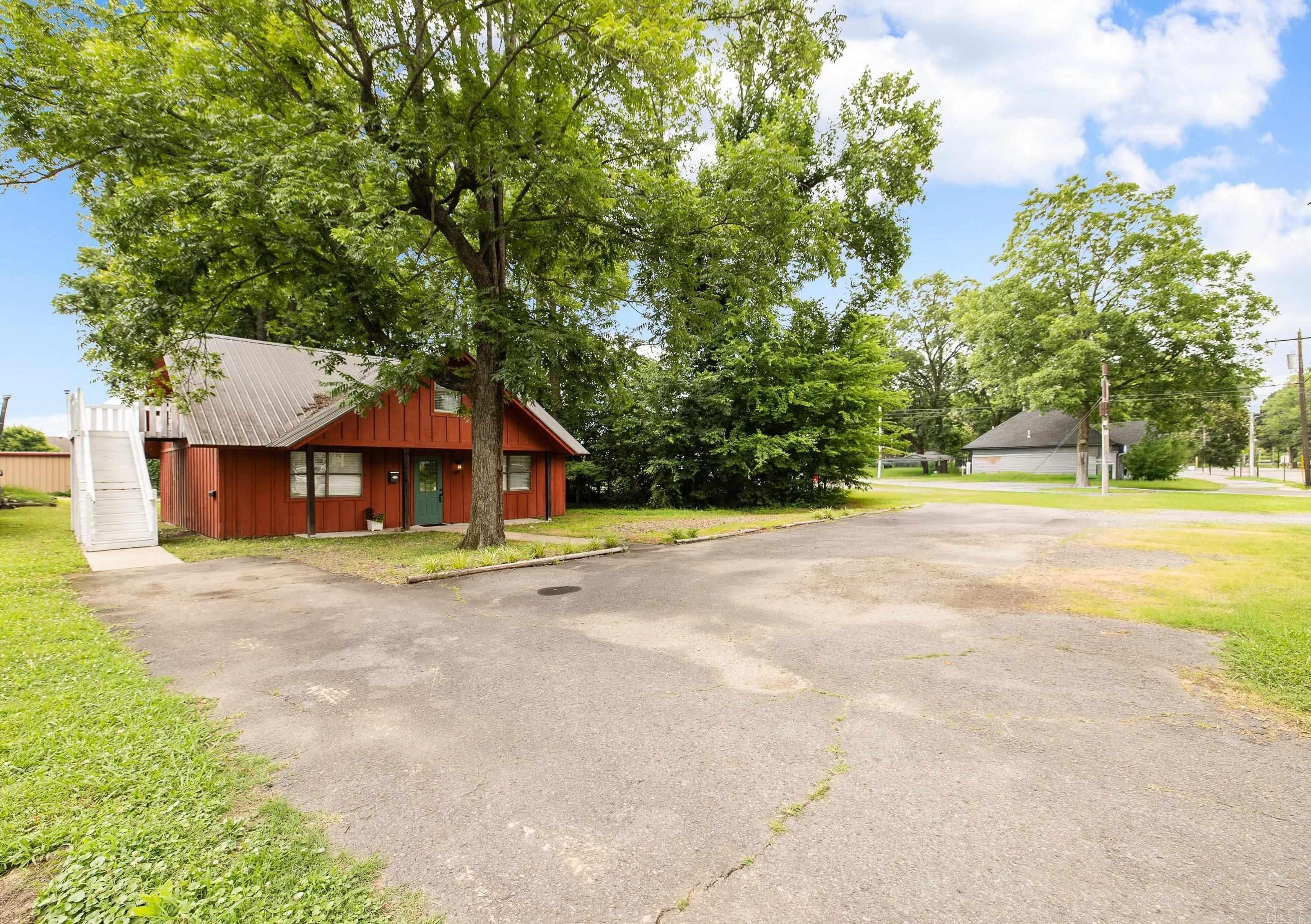 1214 Clifton  Conway, AR