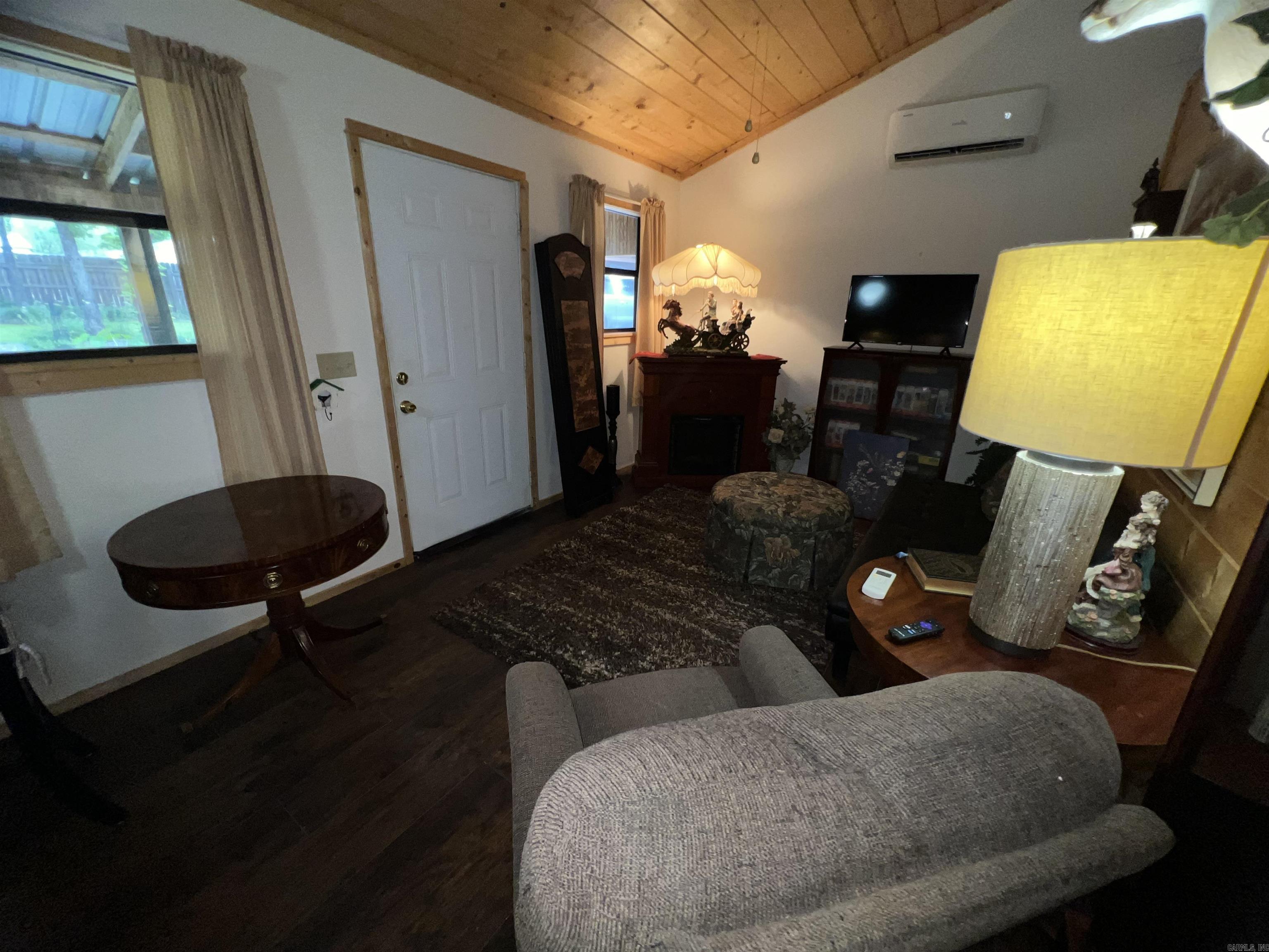 438 Harpers Cove  Shirley, AR