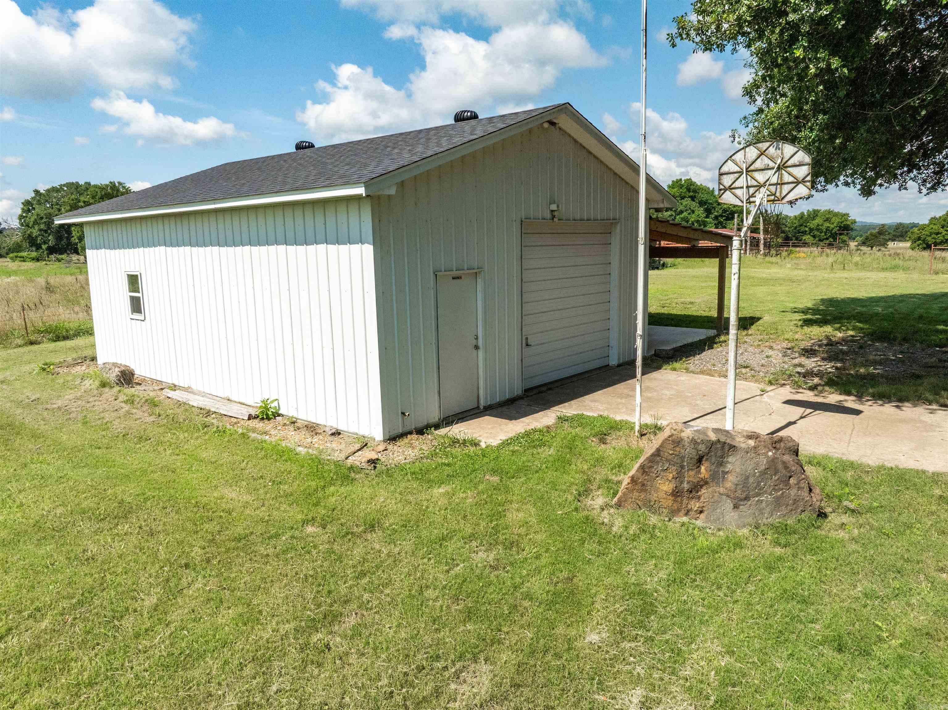 19025 Highway 41  Magazine, AR