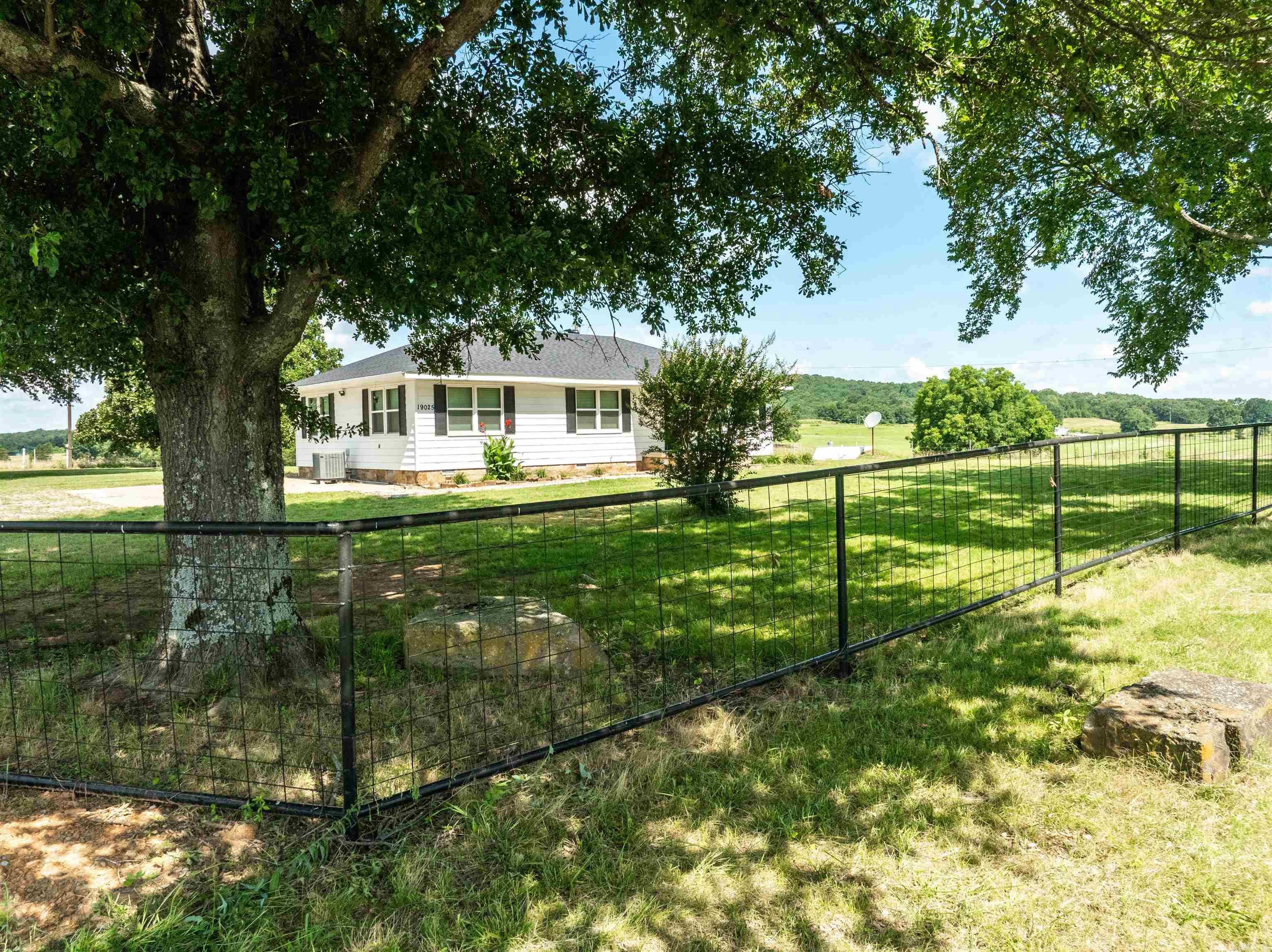 19025 Highway 41  Magazine, AR
