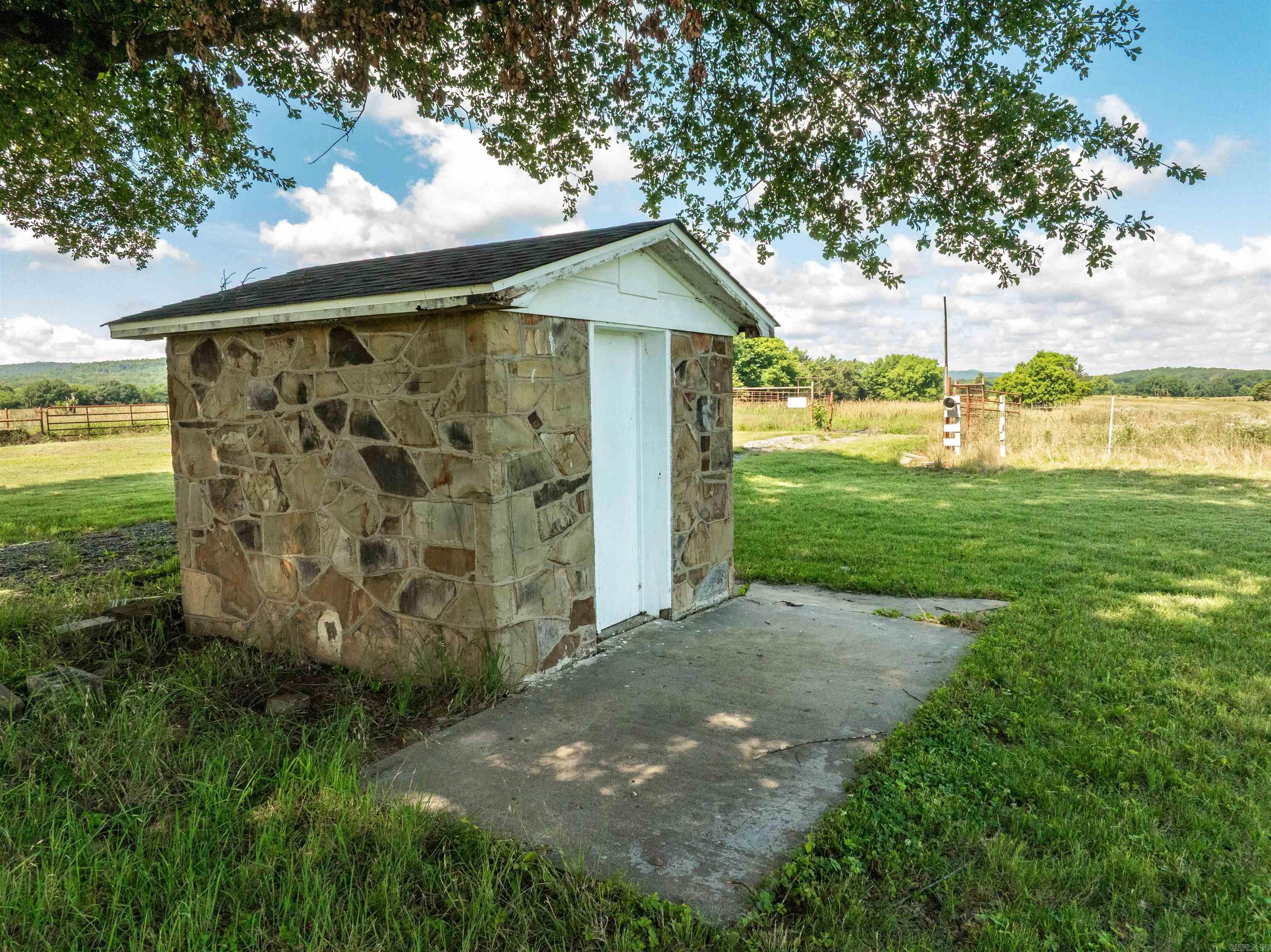 19025 Highway 41  Magazine, AR