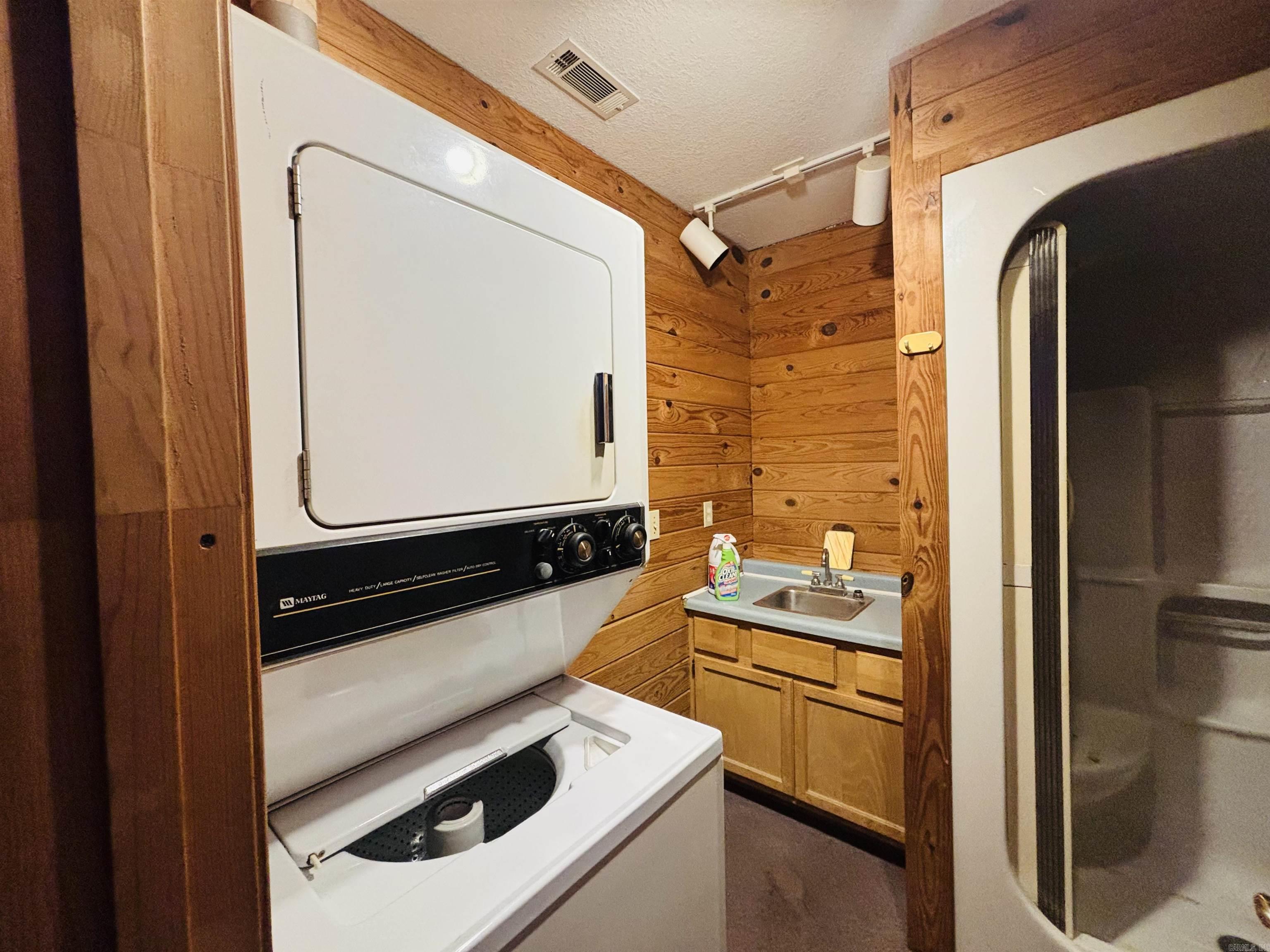 124 Bluffs  Mountain View, AR