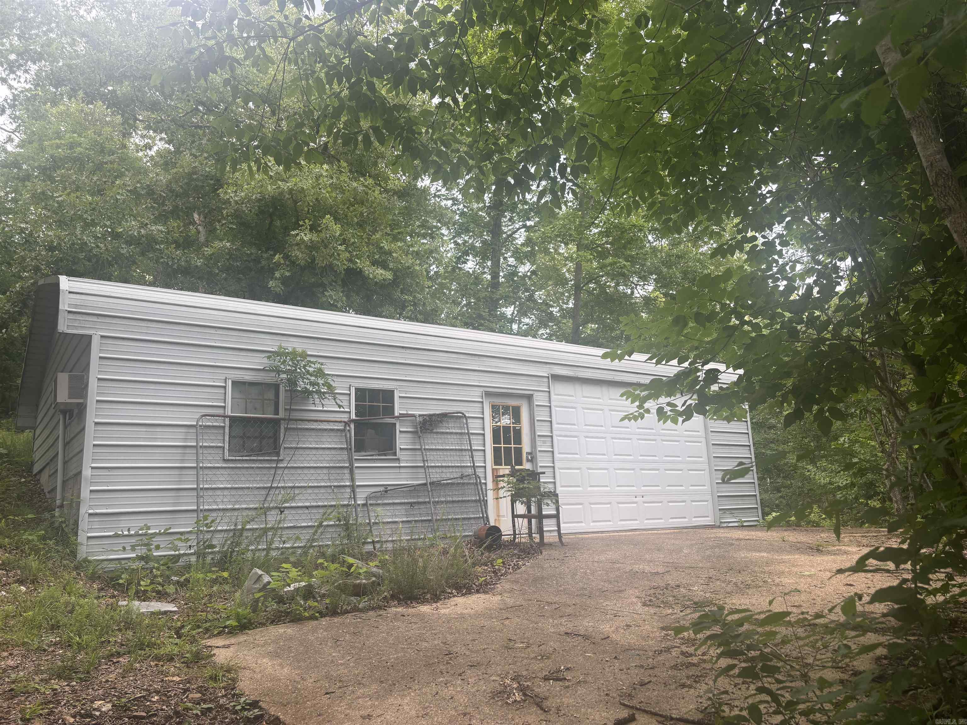 124 Bluffs  Mountain View, AR