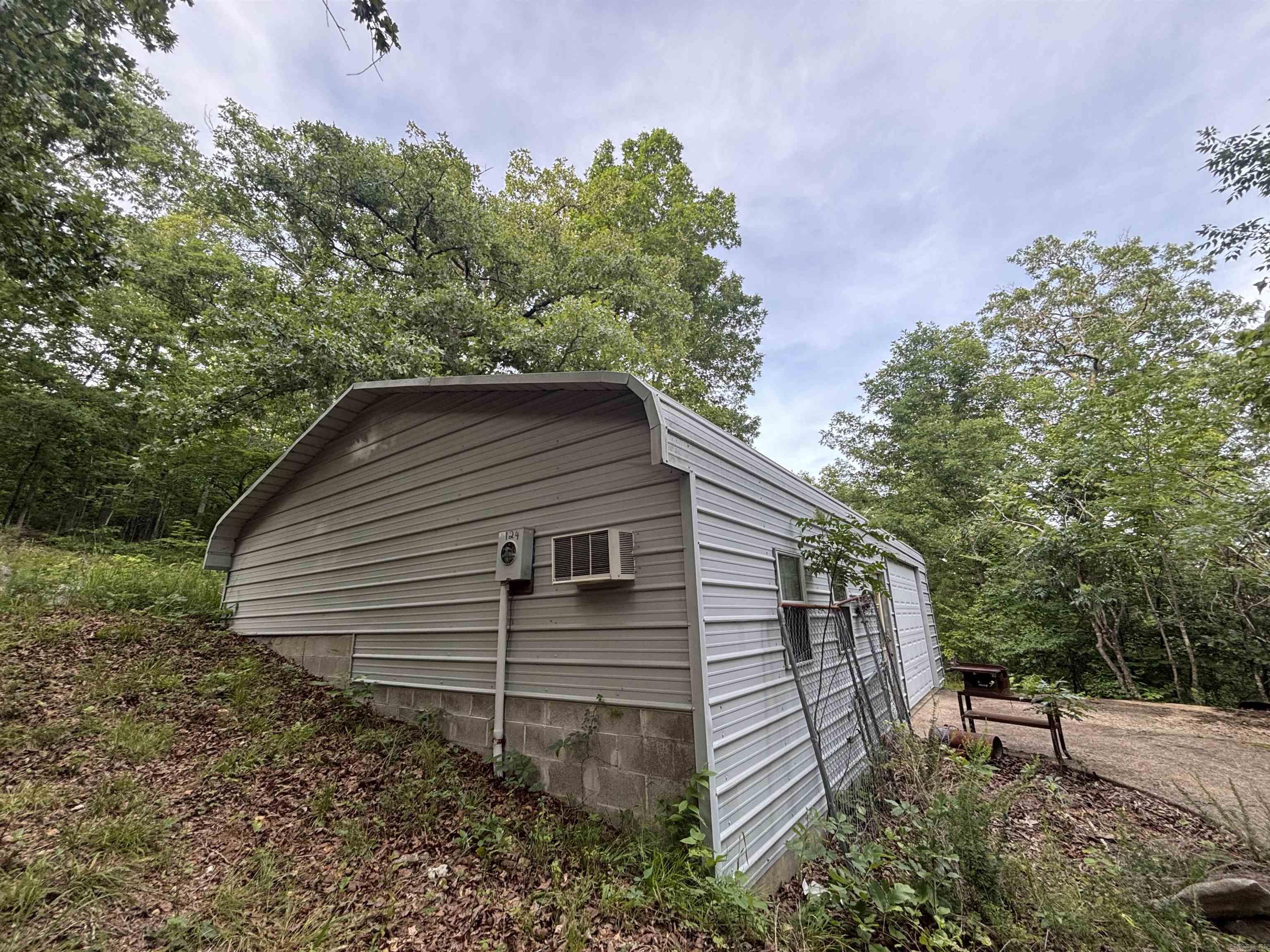 124 Bluffs  Mountain View, AR