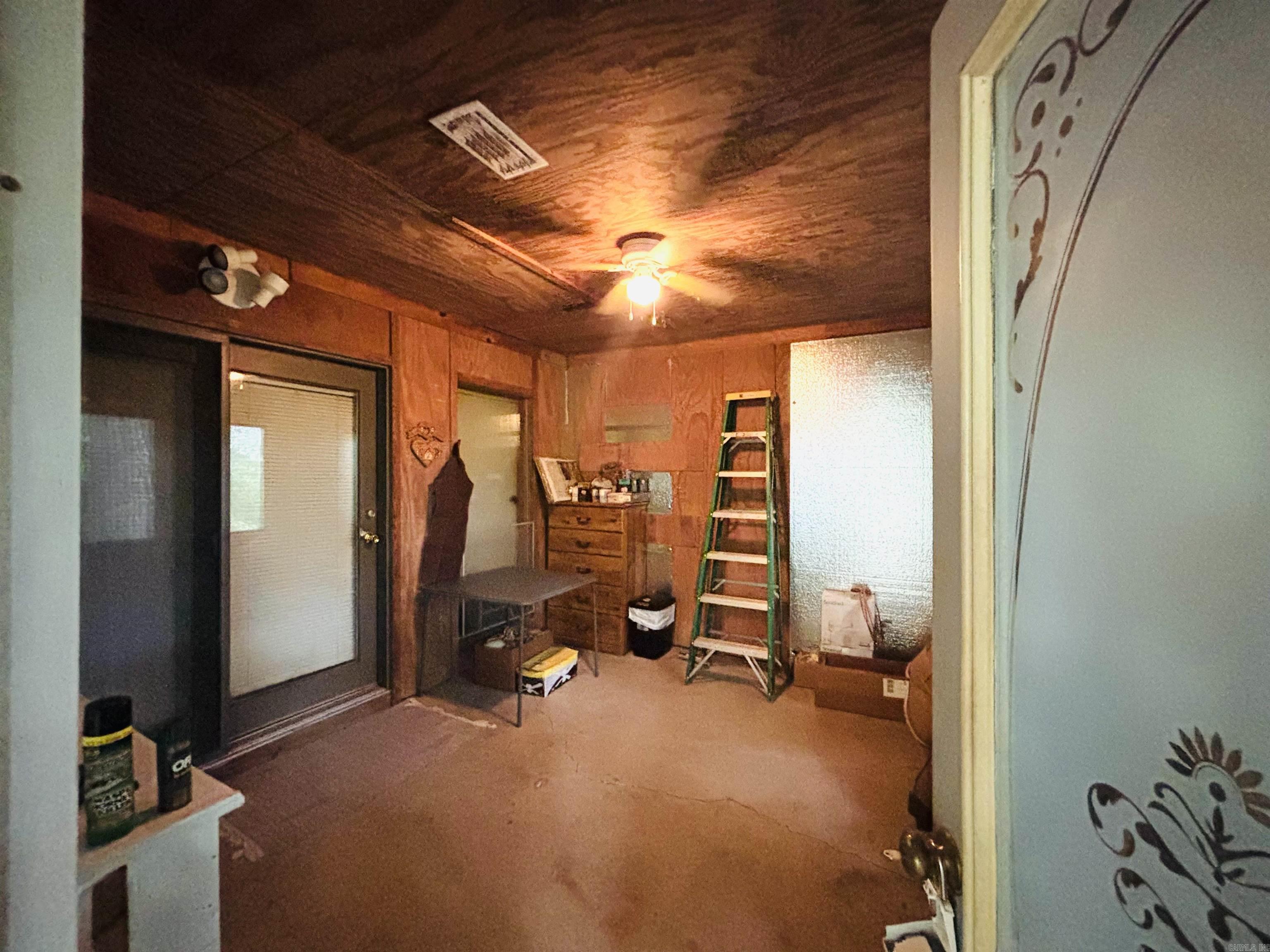 124 Bluffs  Mountain View, AR