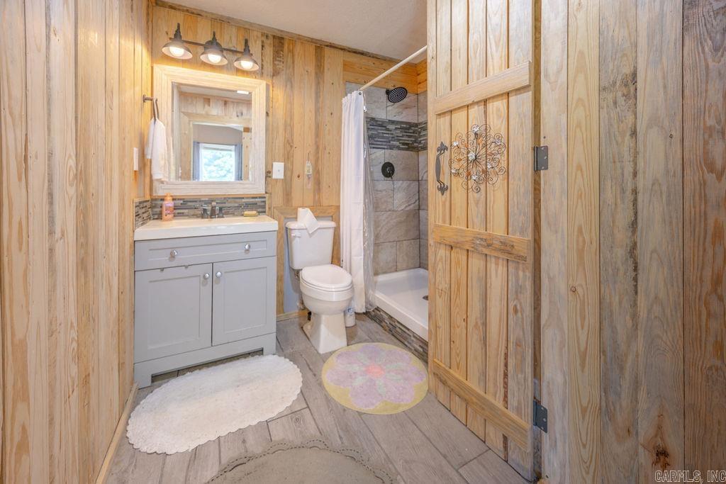 5779 HWY 16 West  Clinton, AR