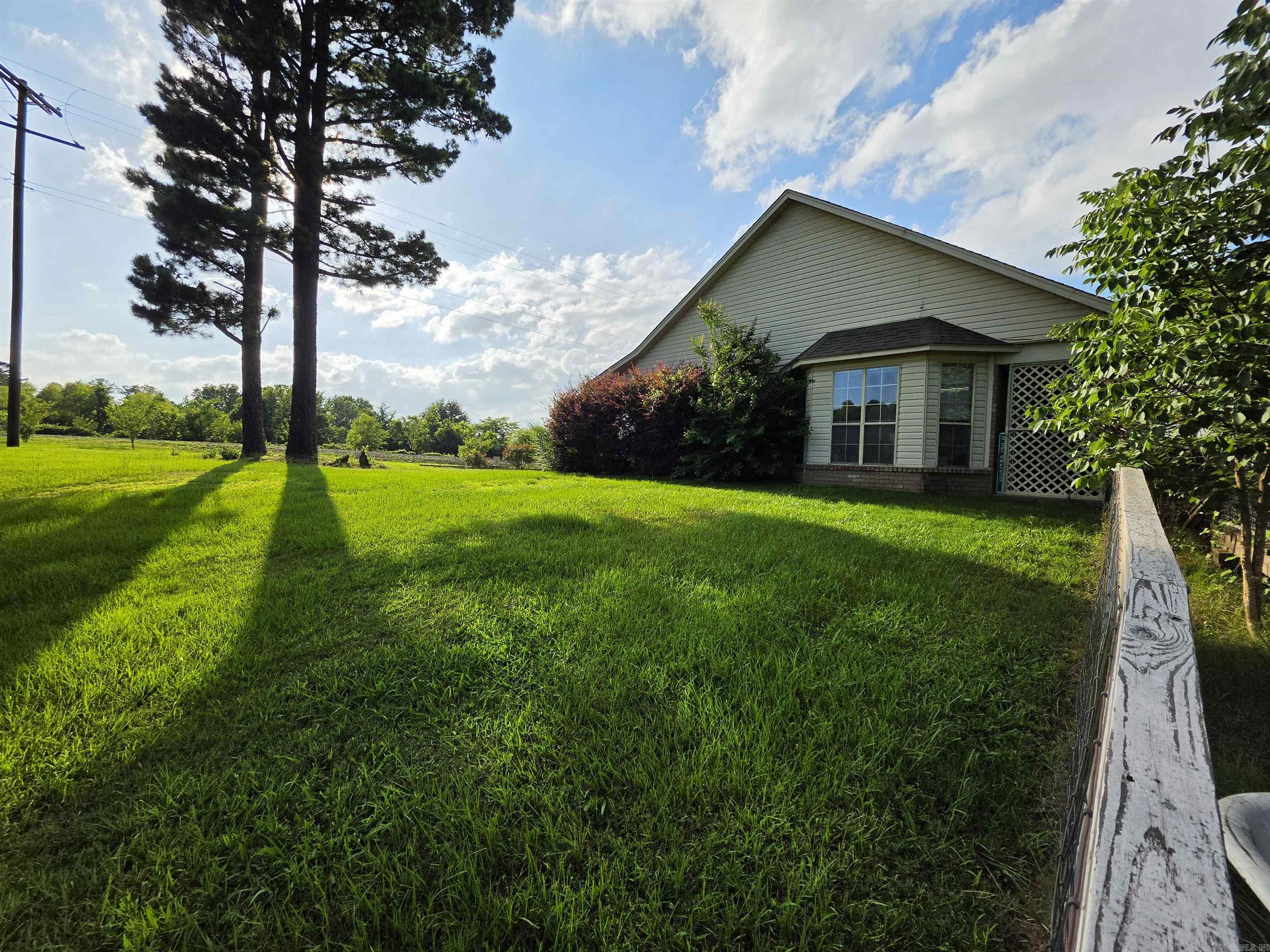 608 HWY 285 N  Damascus, AR