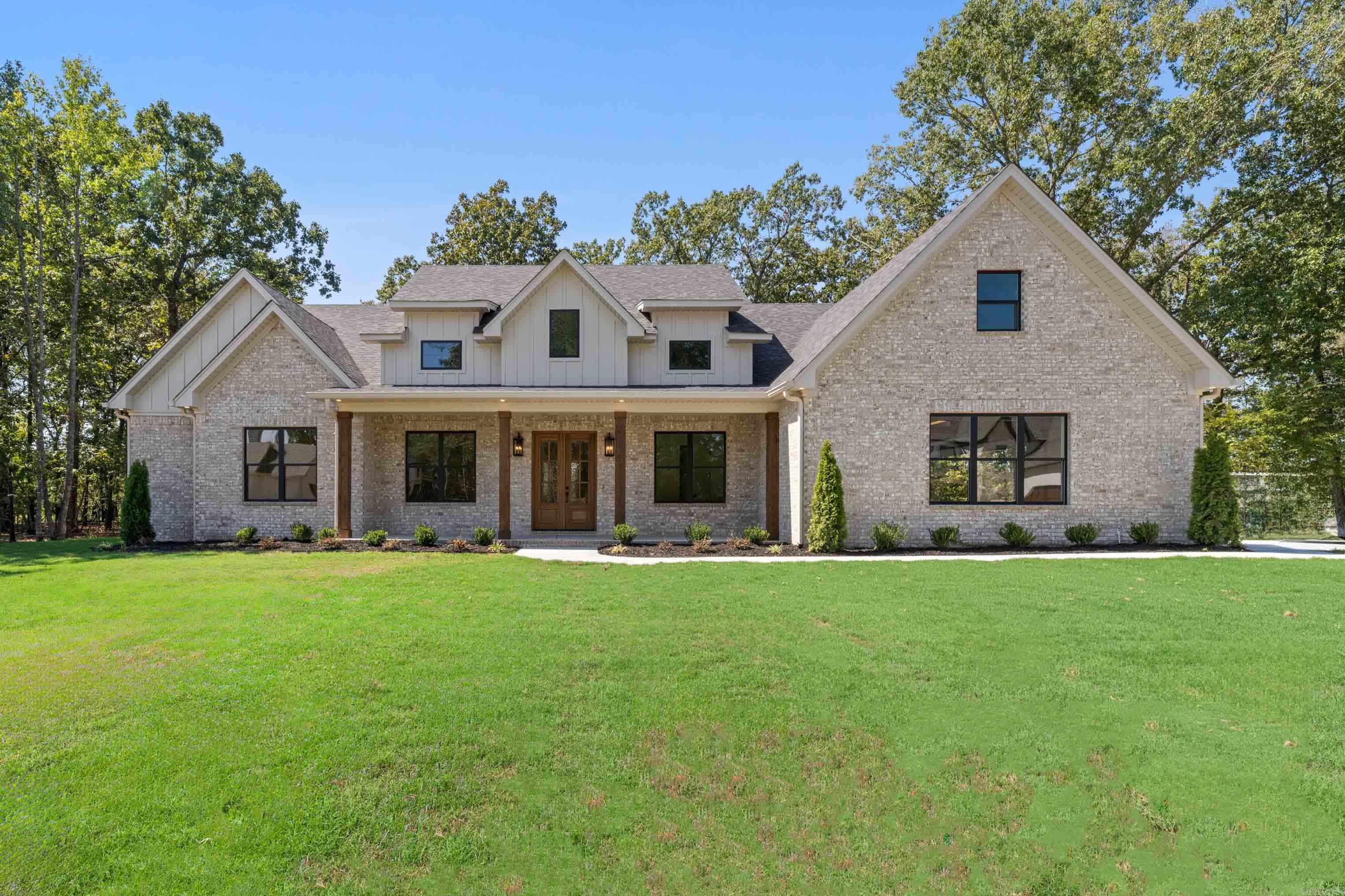 202 Shagbark Trail Maumelle, AR 72113