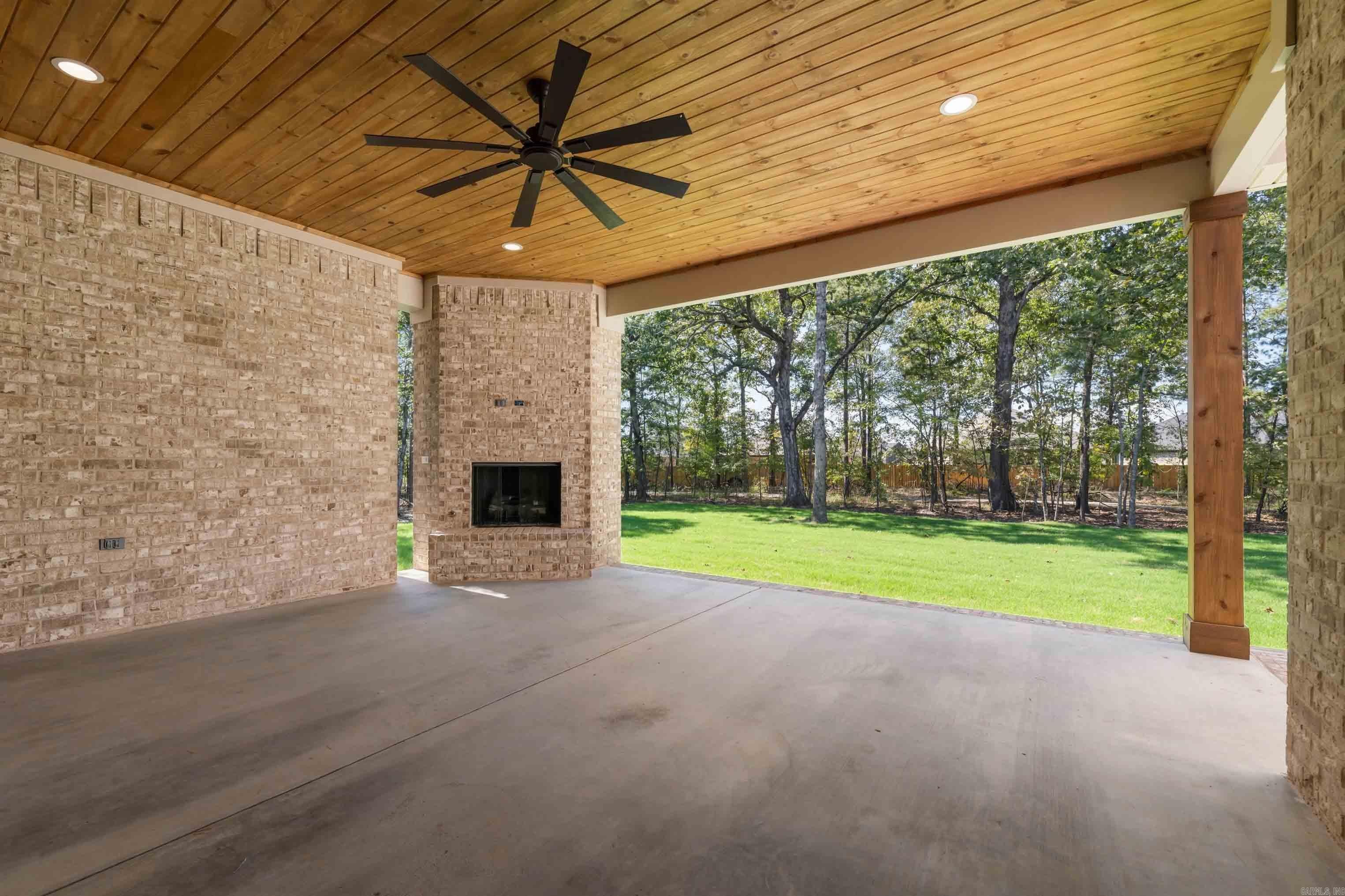 202 Shagbark Trail Maumelle, AR 72113