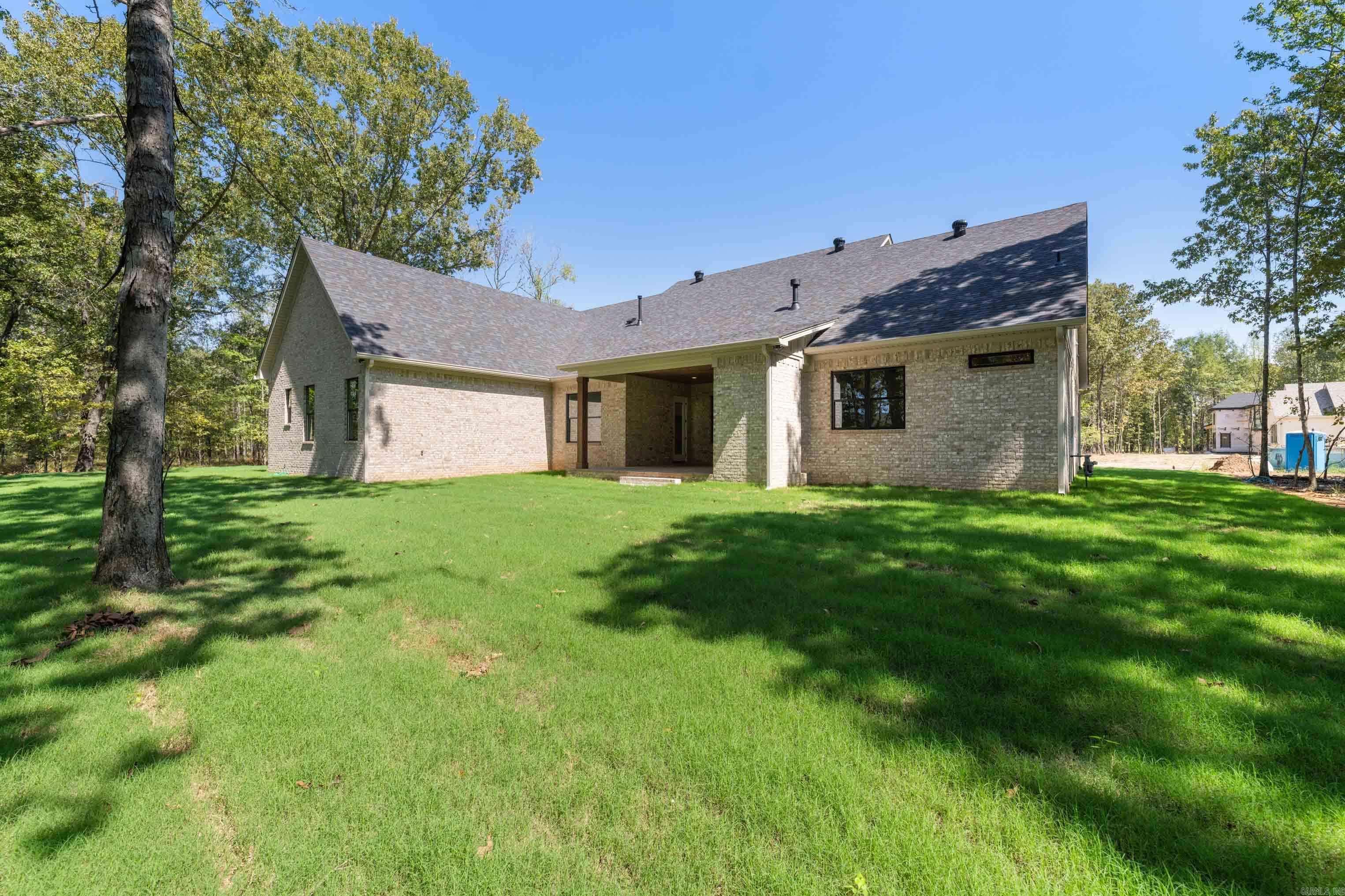 202 Shagbark Trail Maumelle, AR 72113
