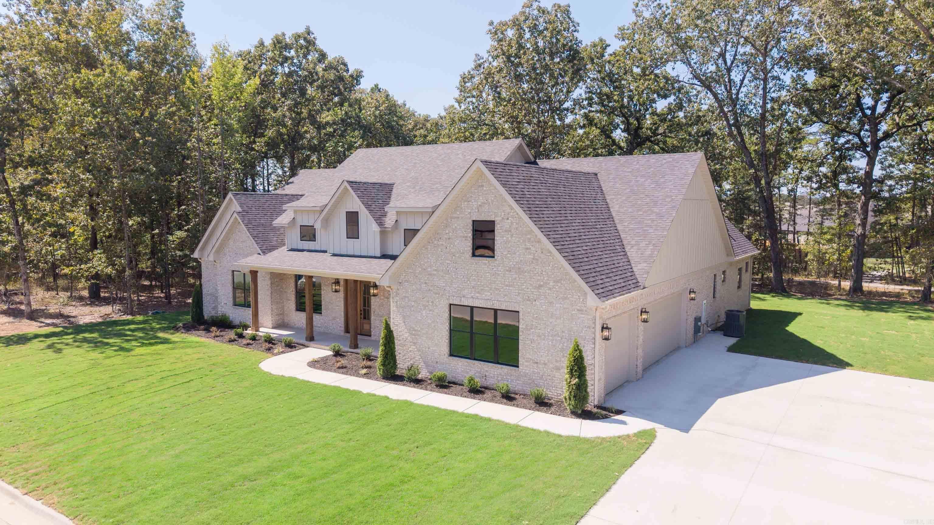 202 Shagbark Trail Maumelle, AR 72113