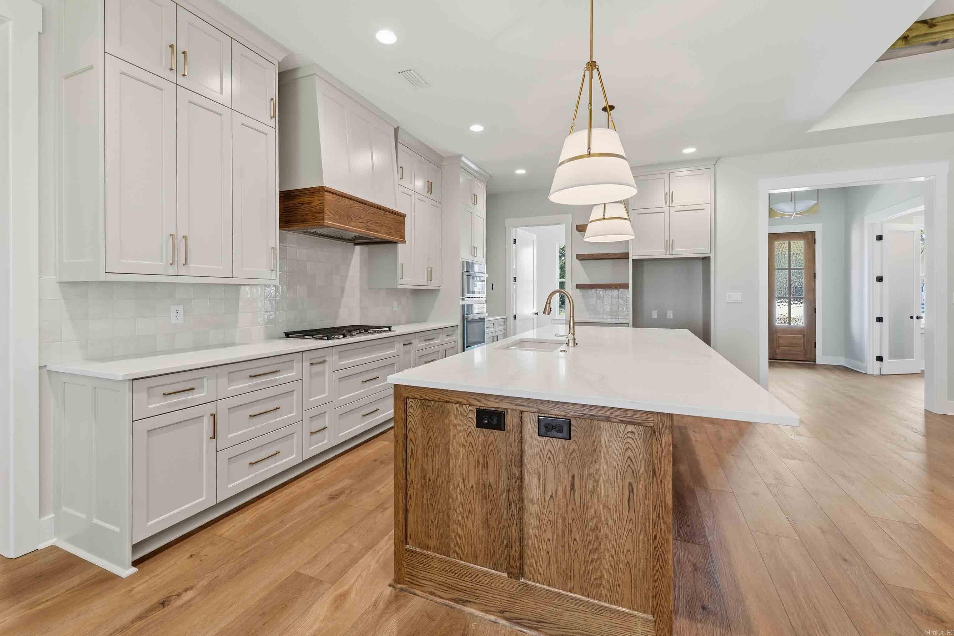 202 Shagbark Trail Maumelle, AR 72113