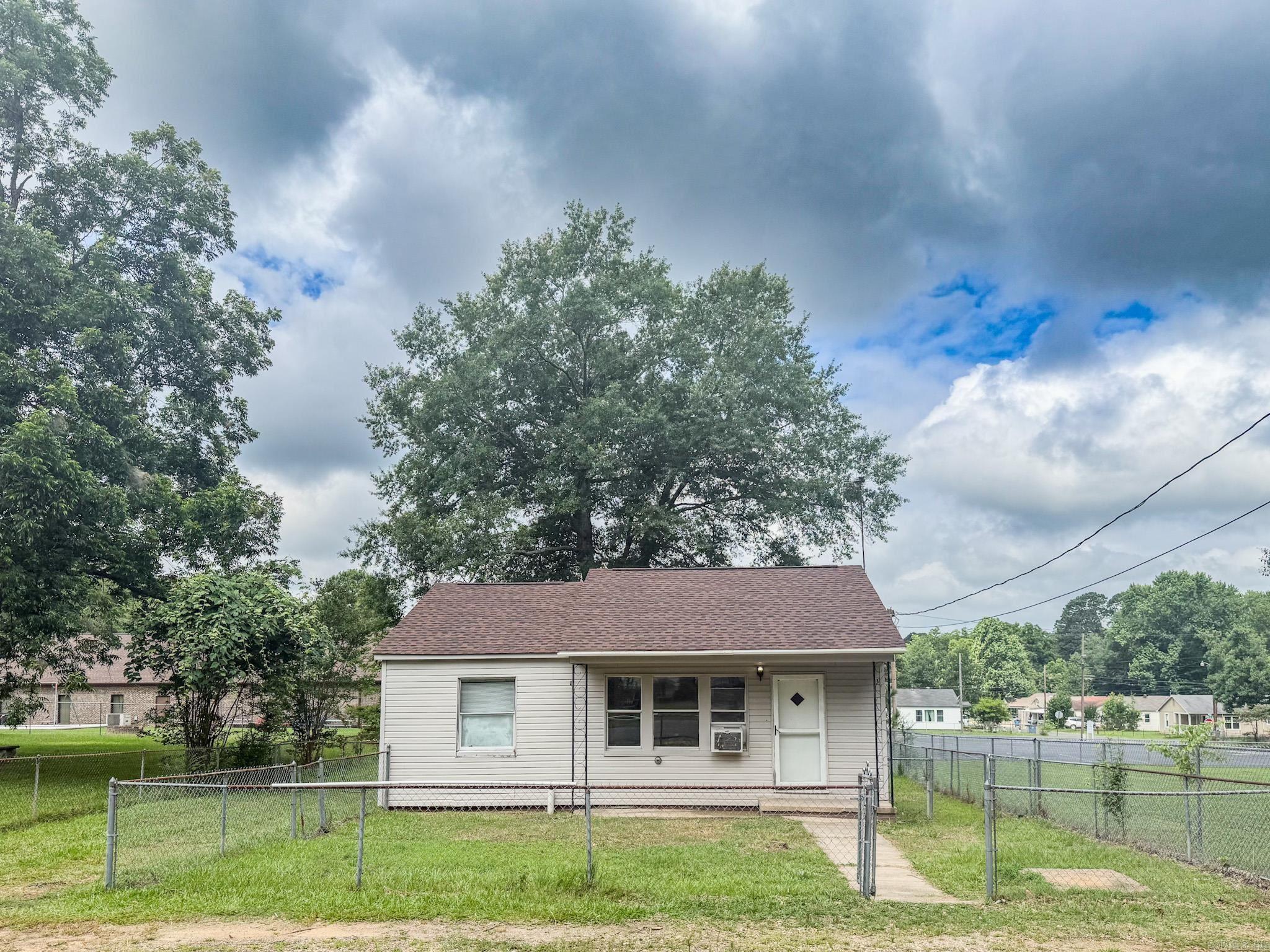 1514 Jefferson  Malvern, AR