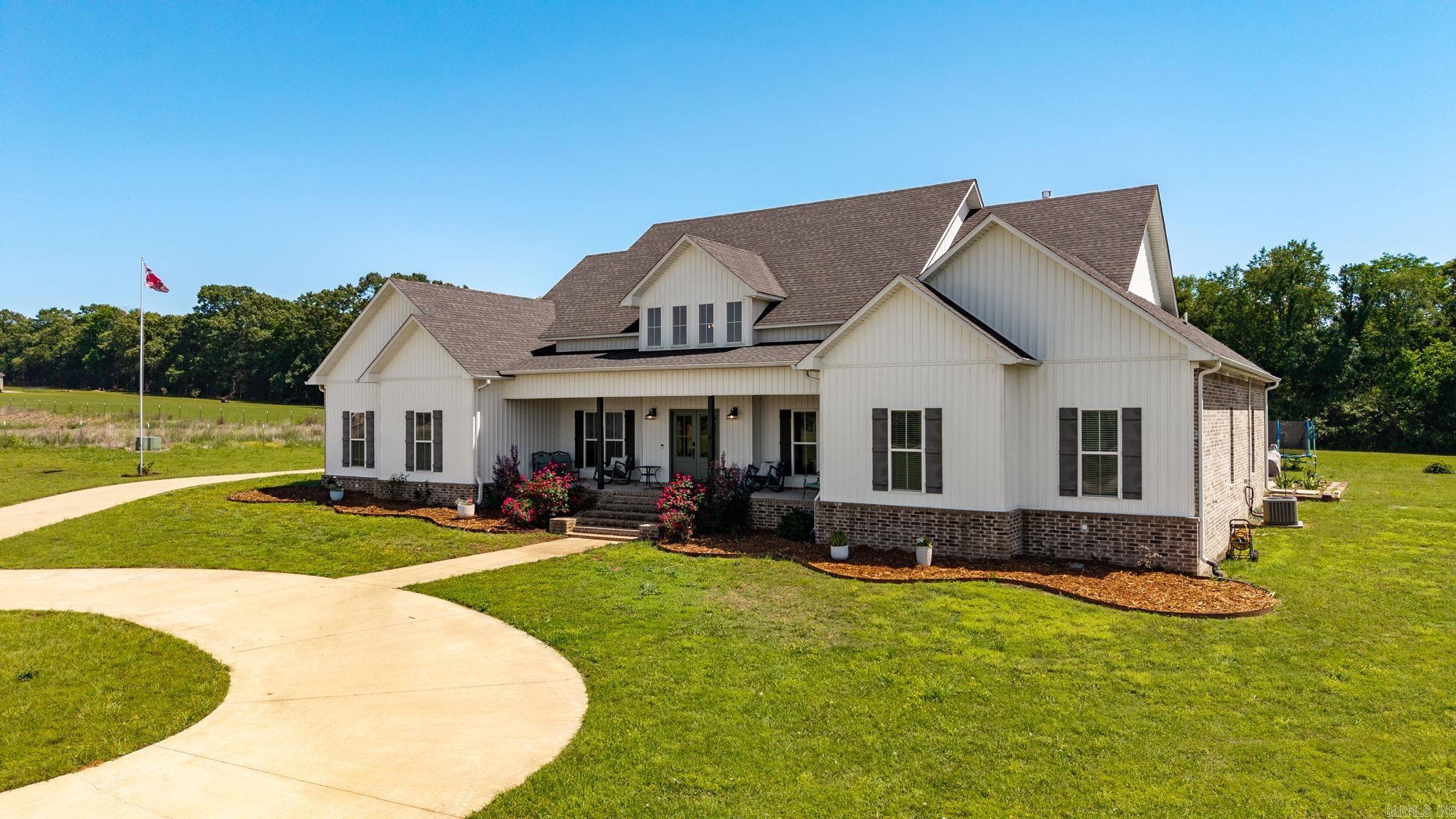 18 Brookeview Dr  Greenbrier, AR