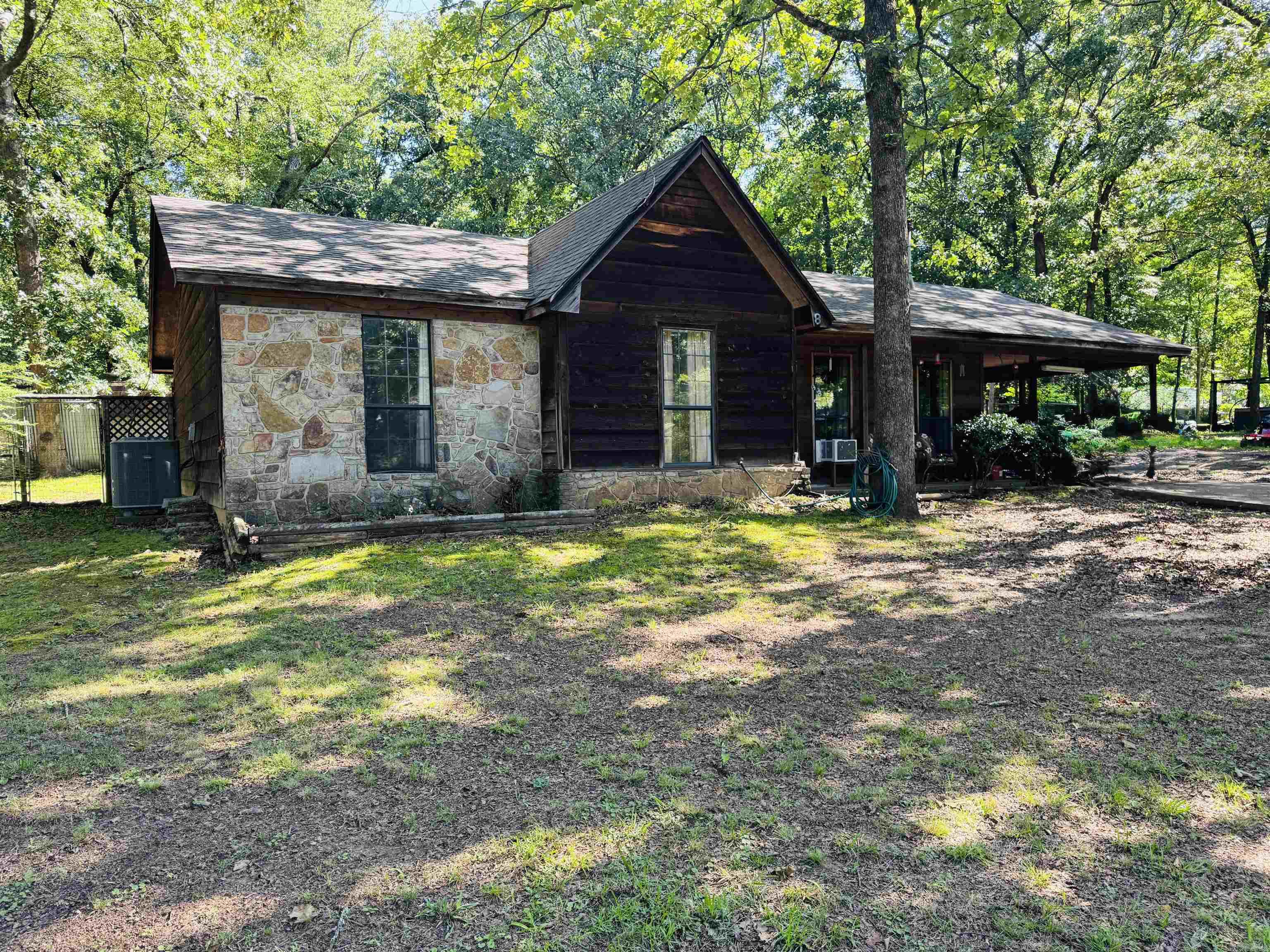 8 Coyote  Conway, AR