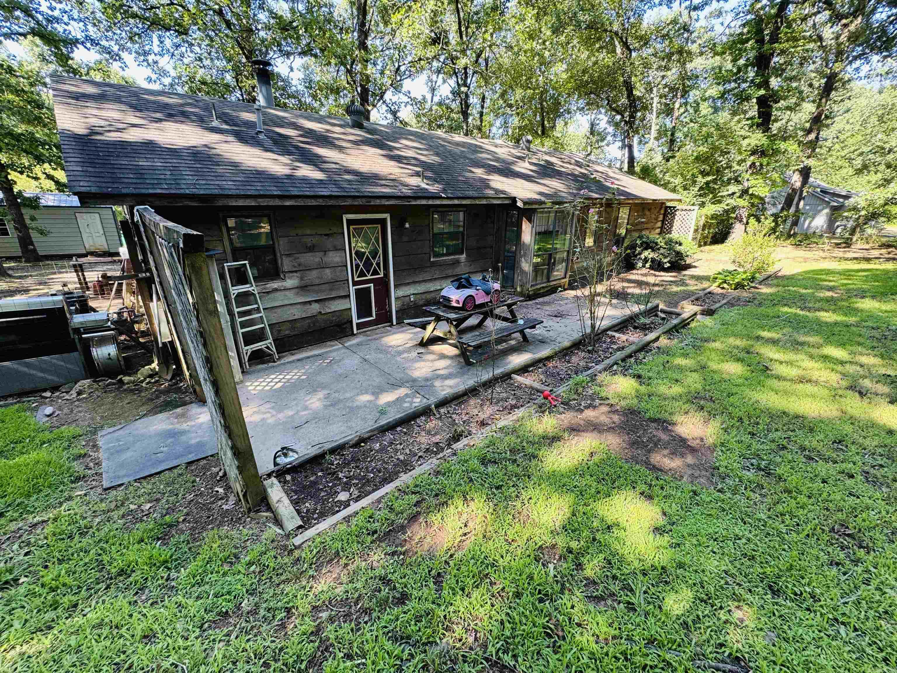 8 Coyote  Conway, AR