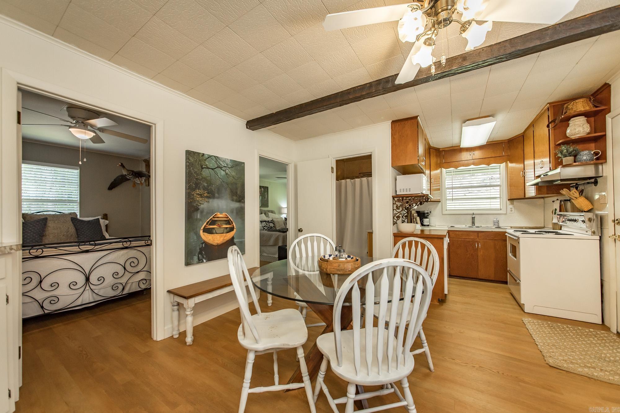 403 Lake Shore  Greers Ferry, AR