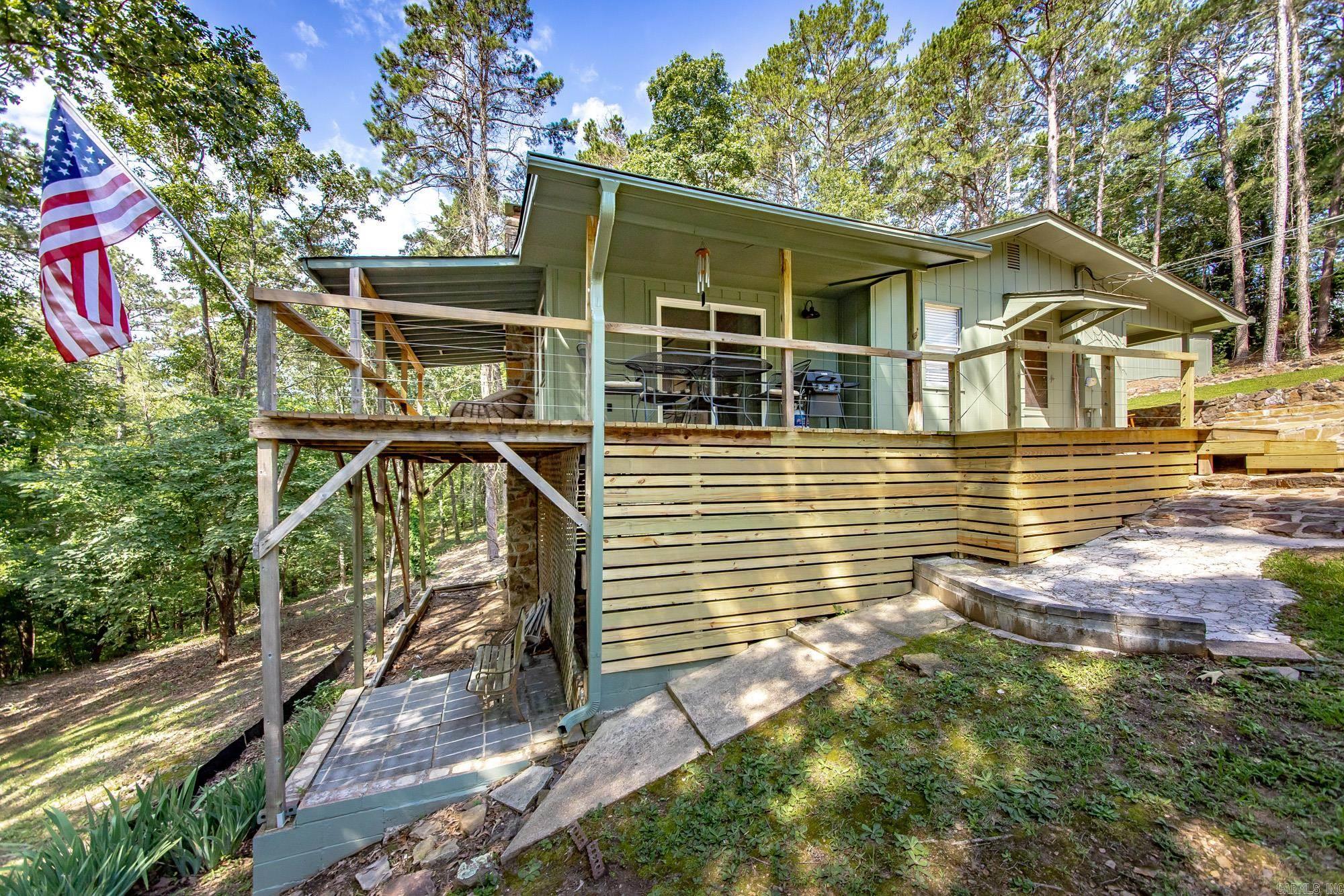 403 Lake Shore  Greers Ferry, AR