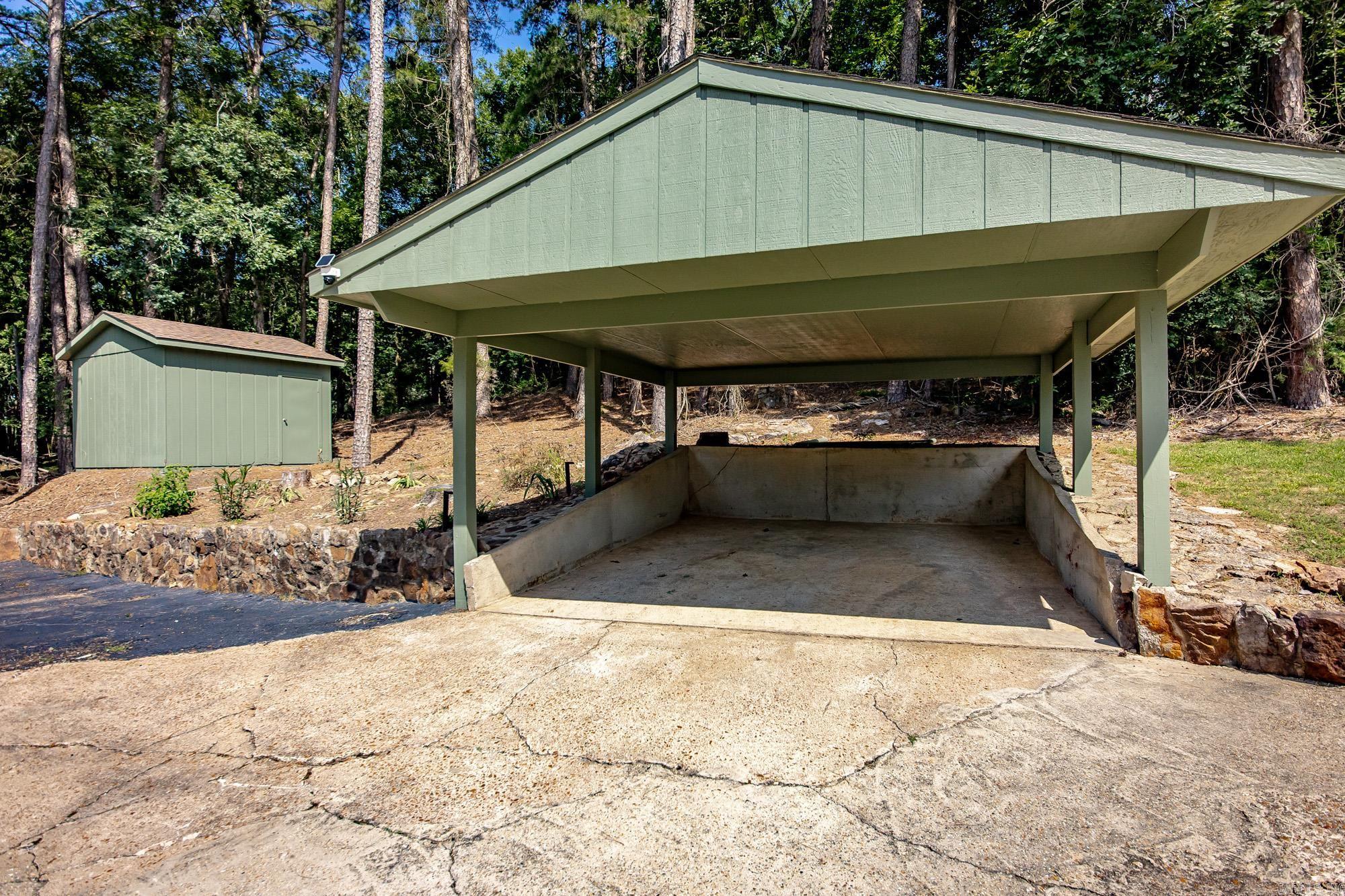 403 Lake Shore  Greers Ferry, AR