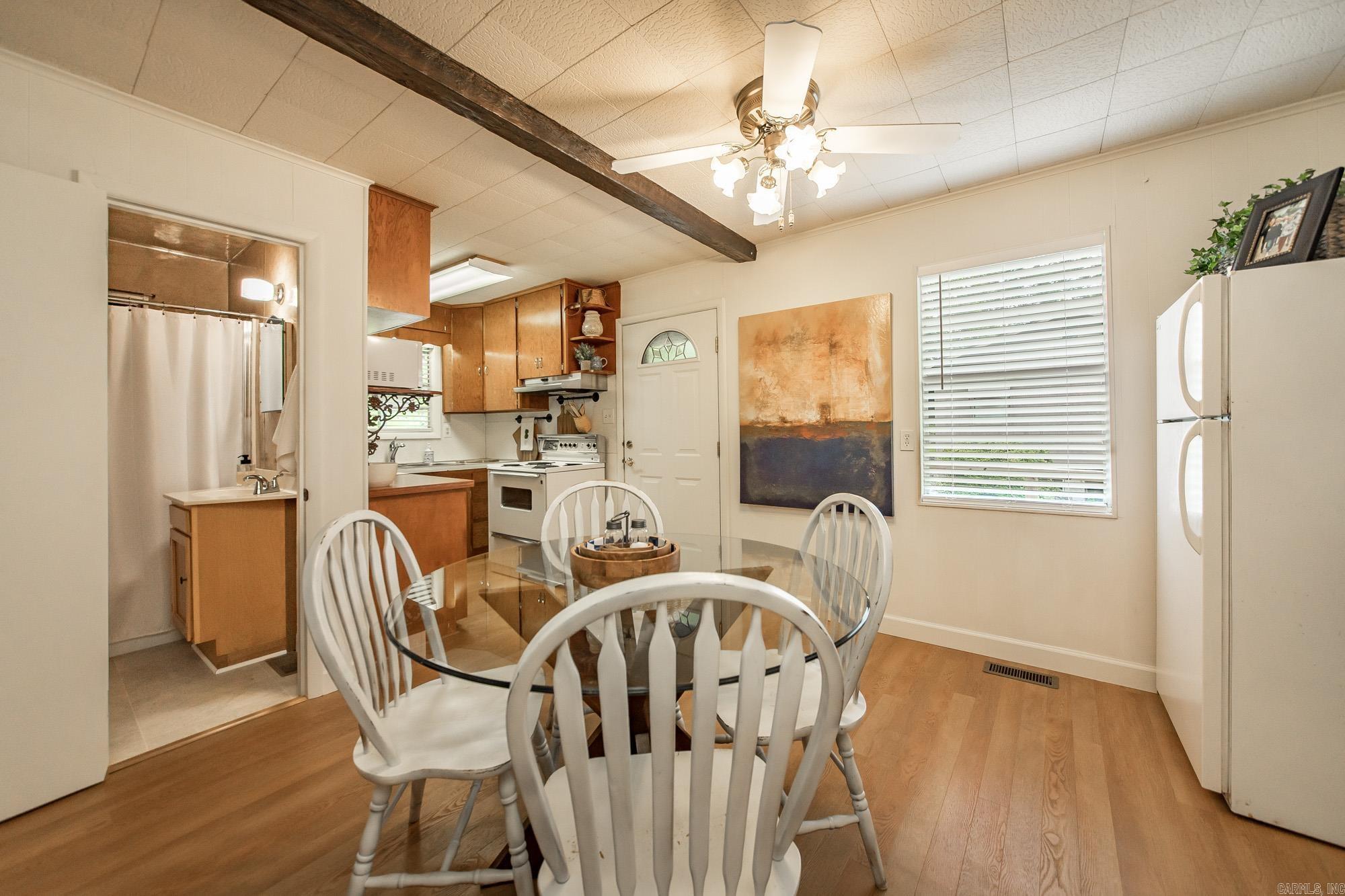 403 Lake Shore  Greers Ferry, AR