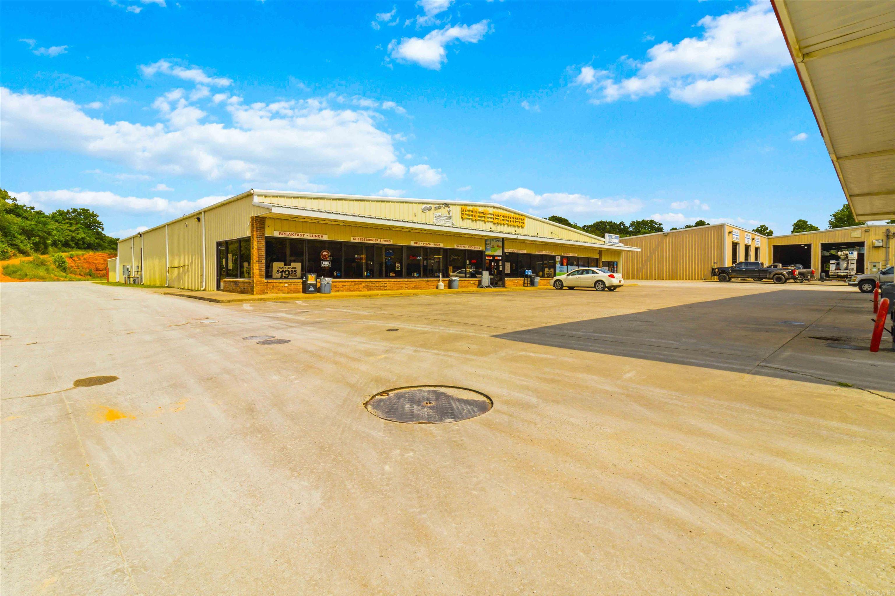 1190 Hwy 59  Decatur, AR