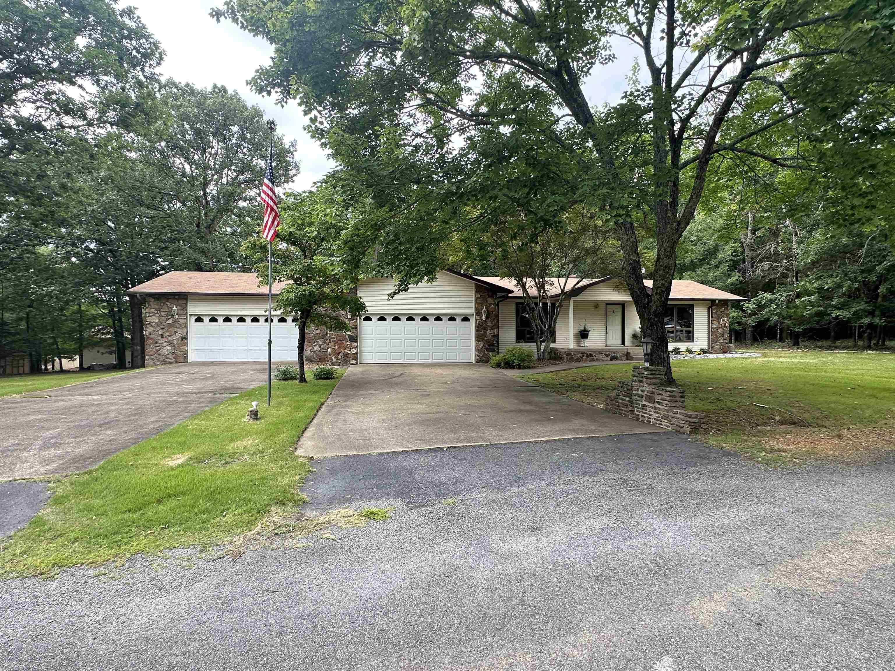 234  Pine Hill Rd  Fairfield Bay, AR