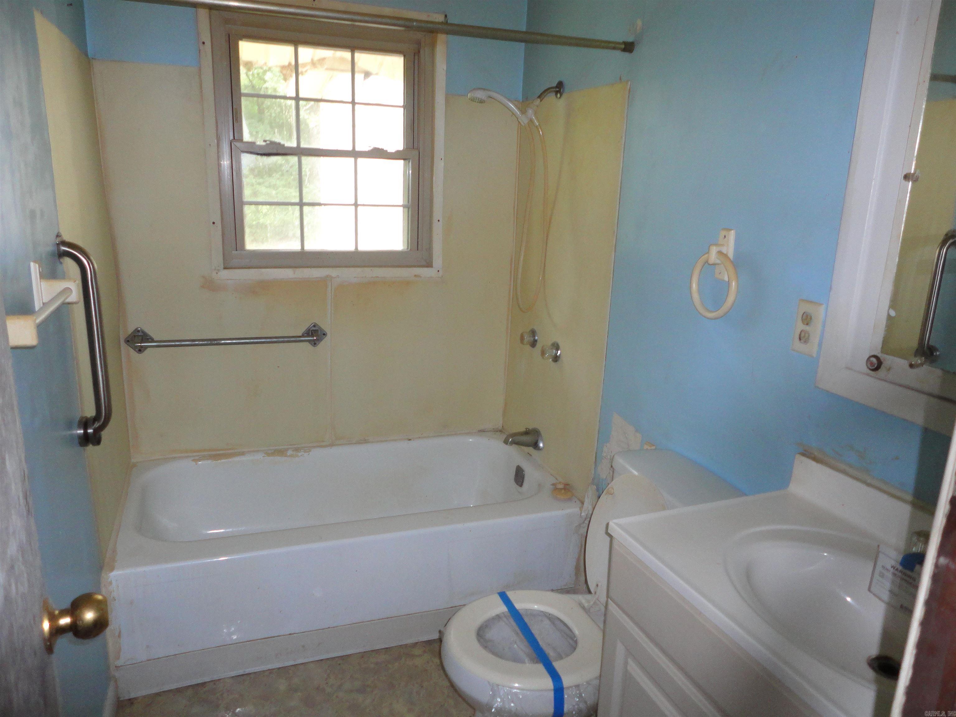 808 Gayler  Mountain View, AR
