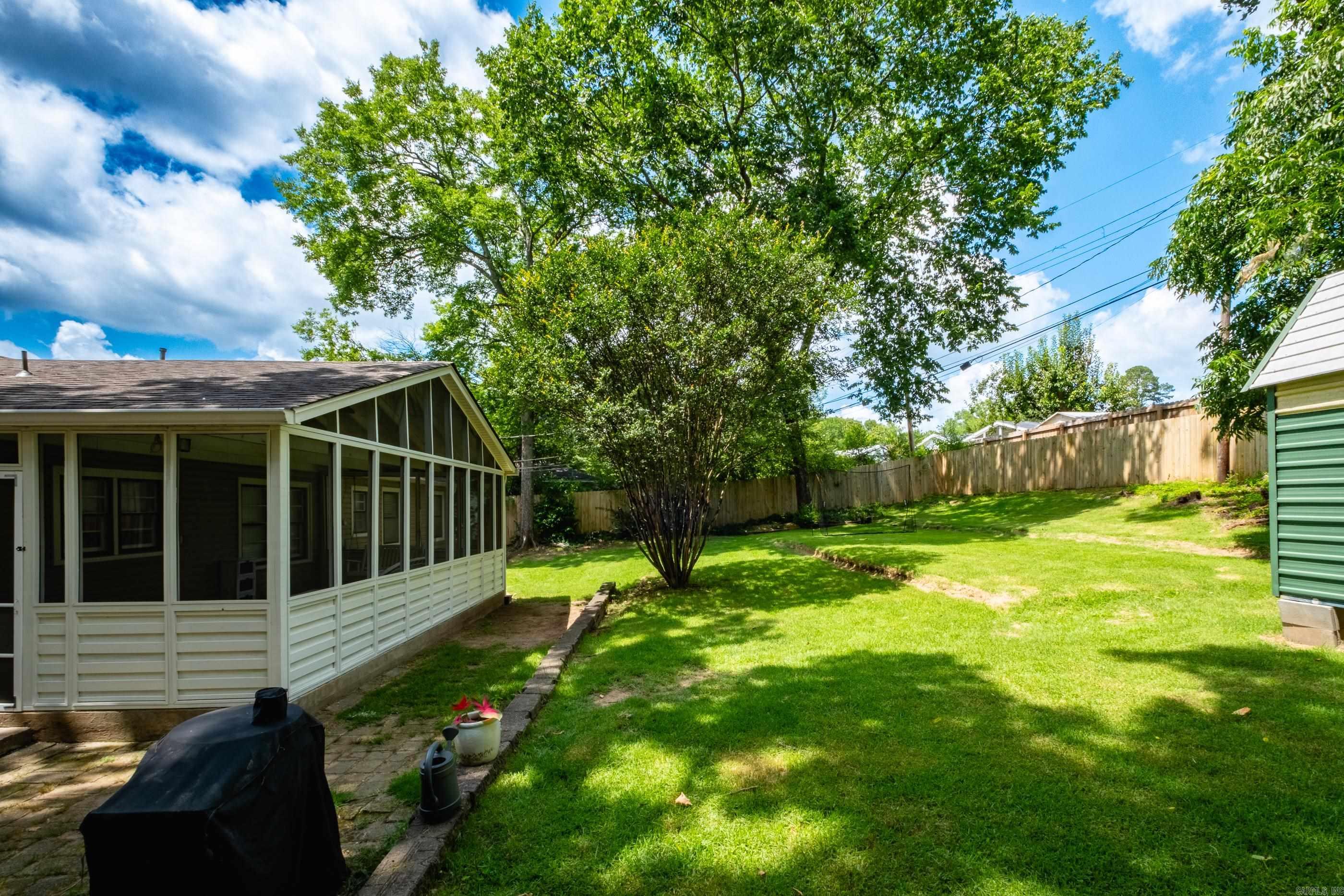 2415 Blackwood  Little Rock, AR