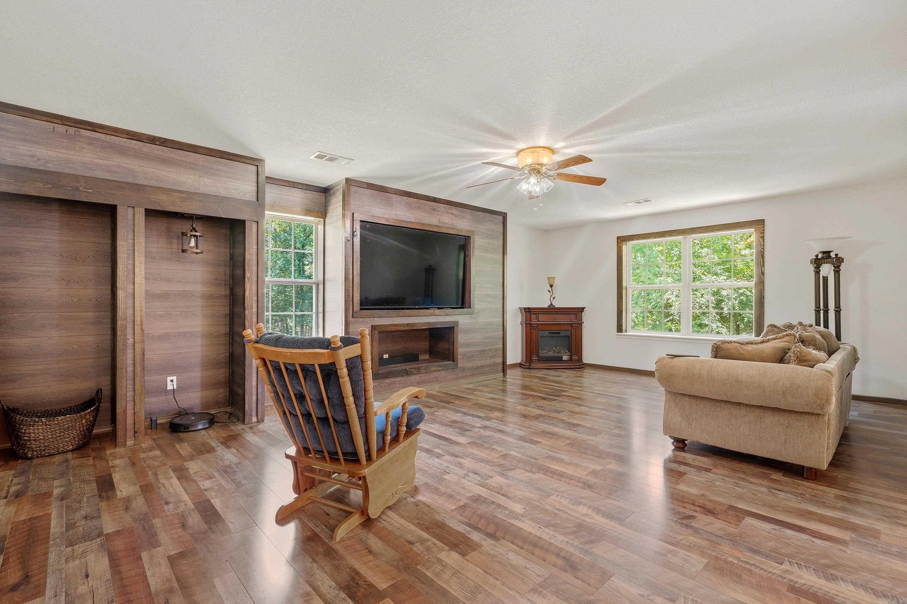 539 Charlie Stover  Royal, AR