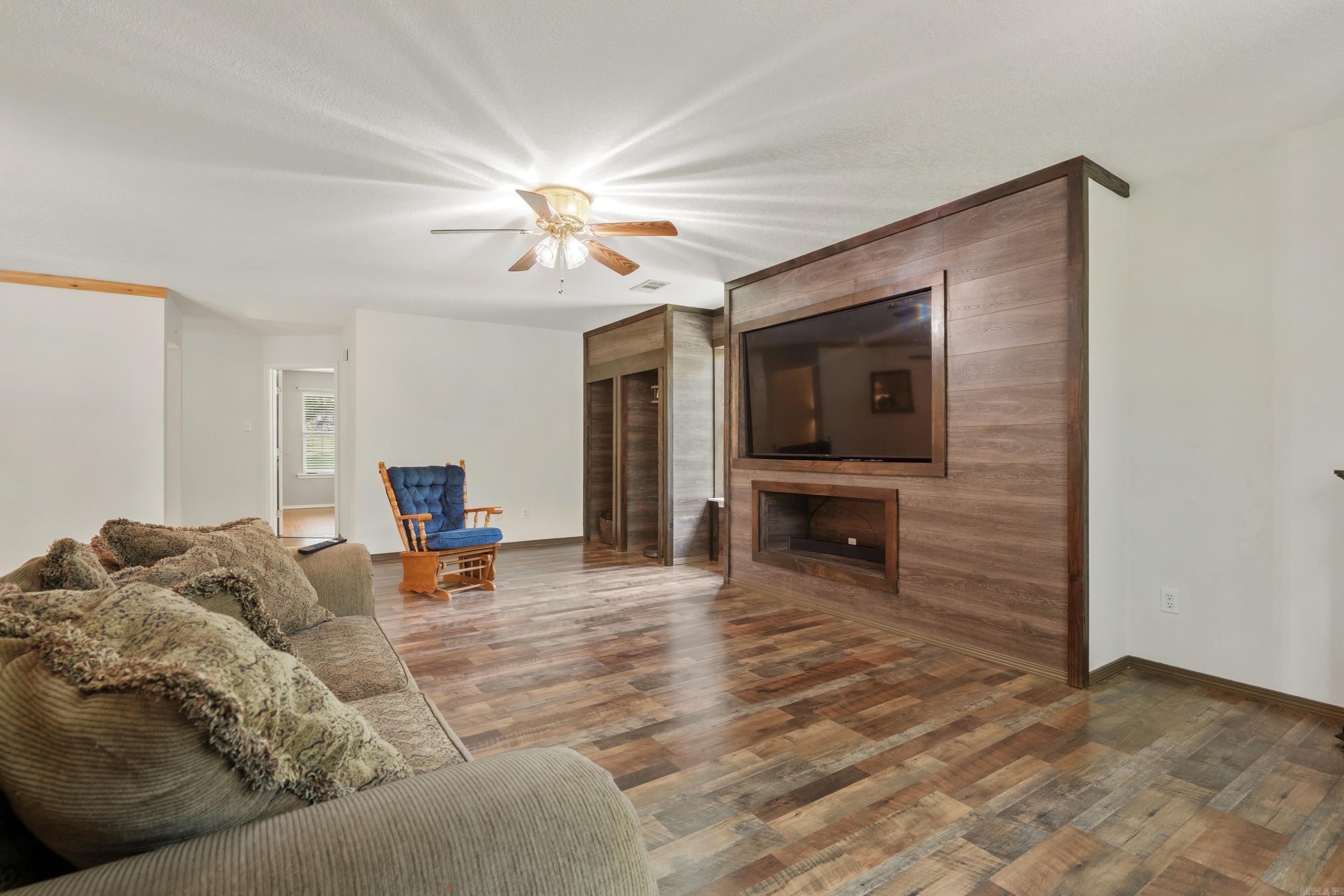 539 Charlie Stover  Royal, AR