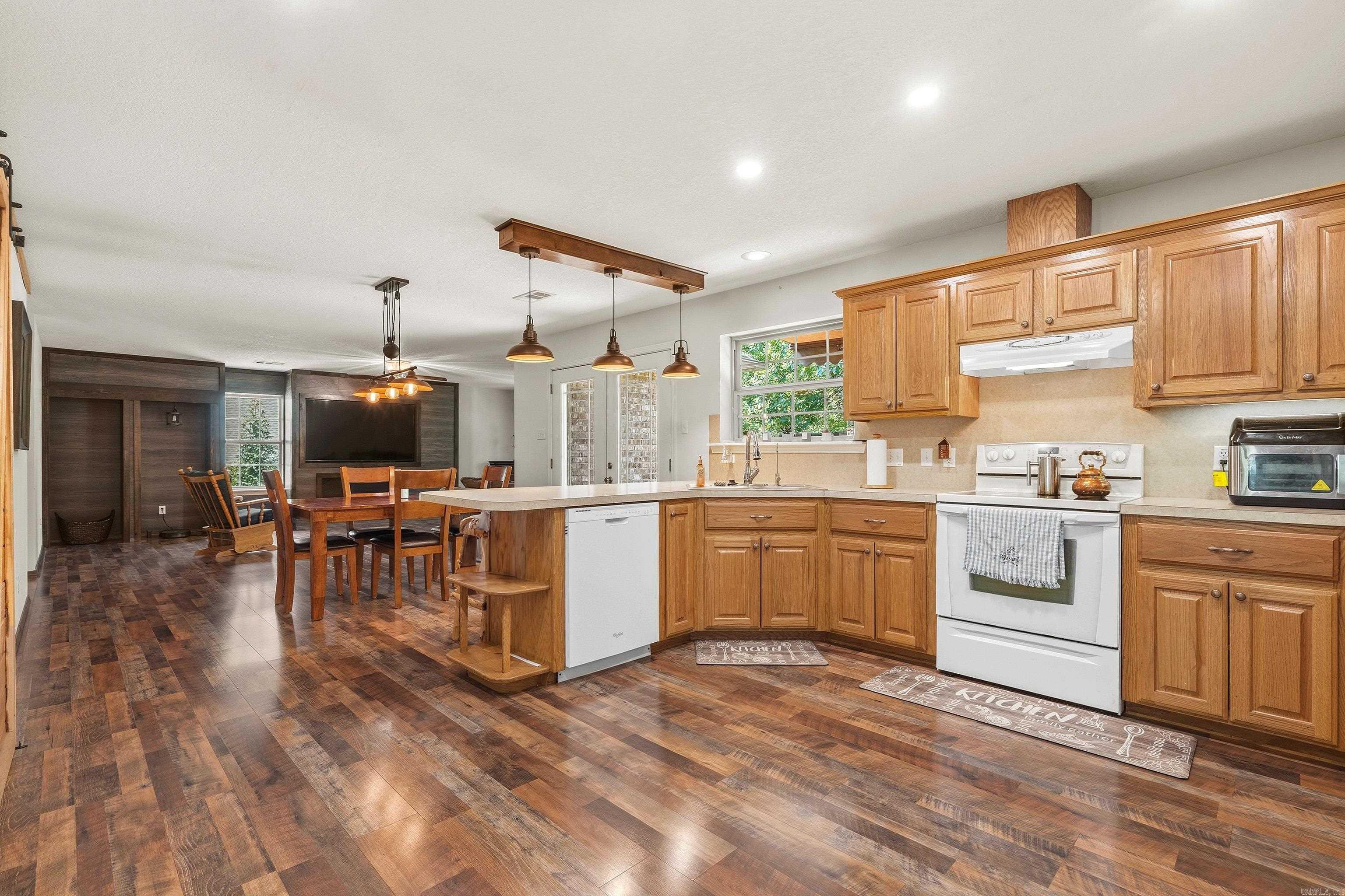 539 Charlie Stover  Royal, AR