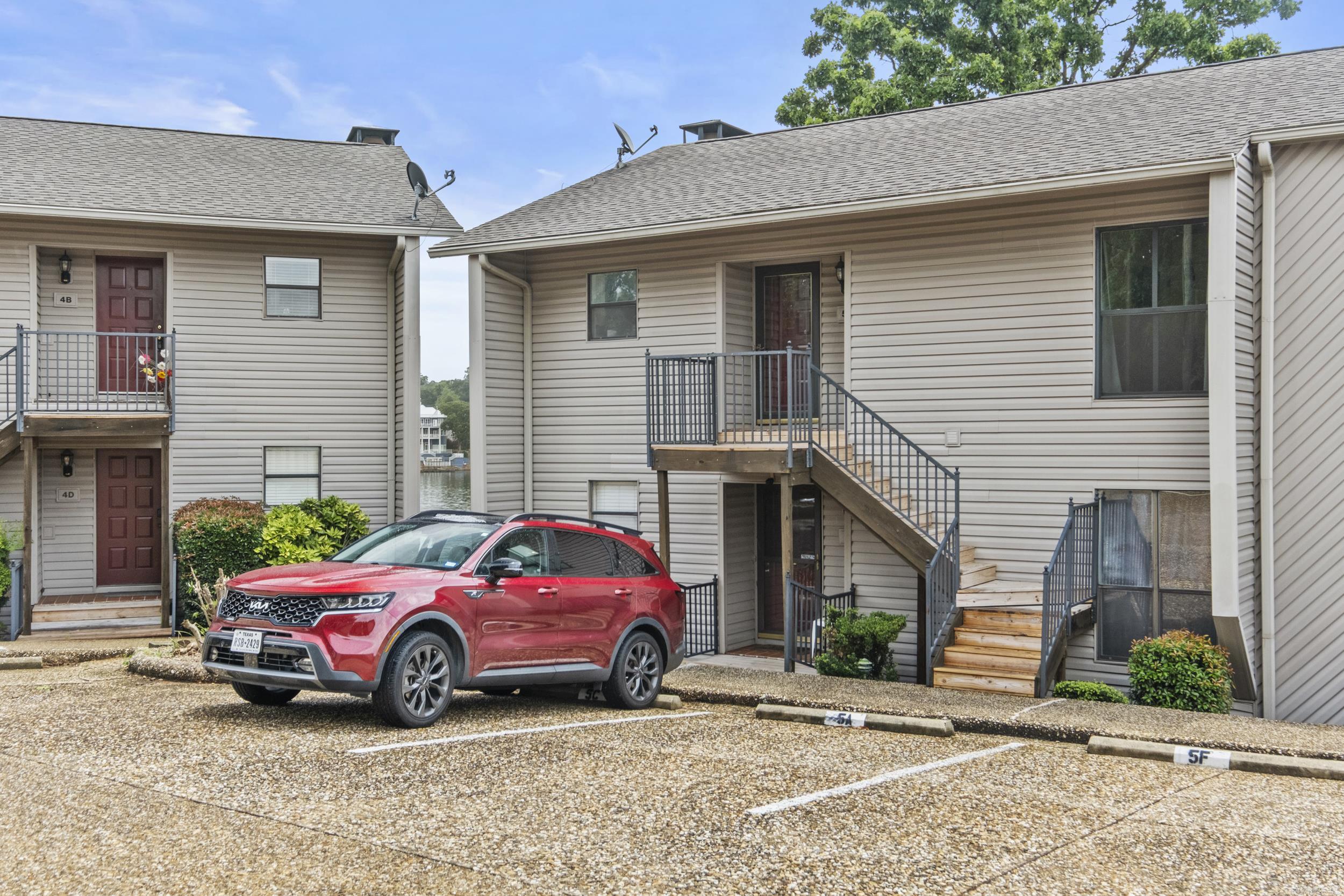 1319 Airport  Hot Springs, AR