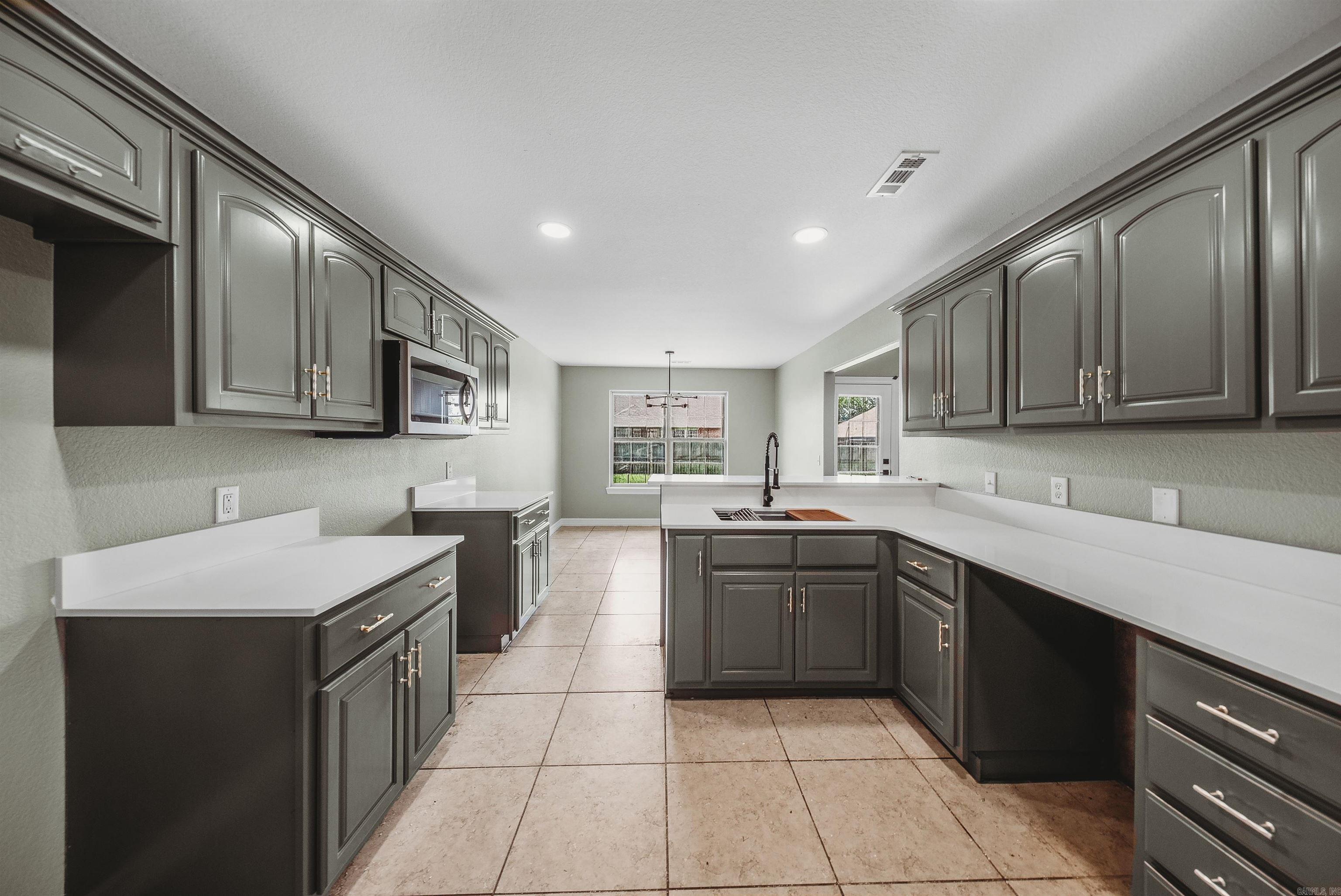 6010 Overland  Siloam Springs, AR