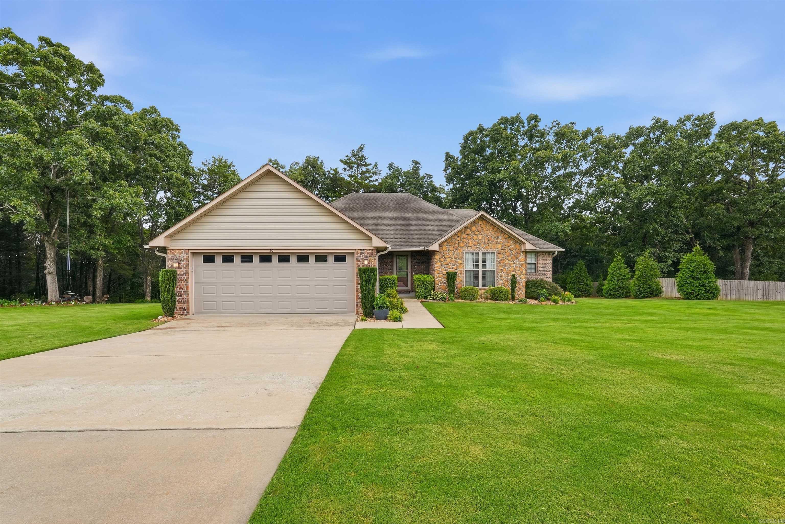 30 Cedar Knolls  Greenbrier, AR