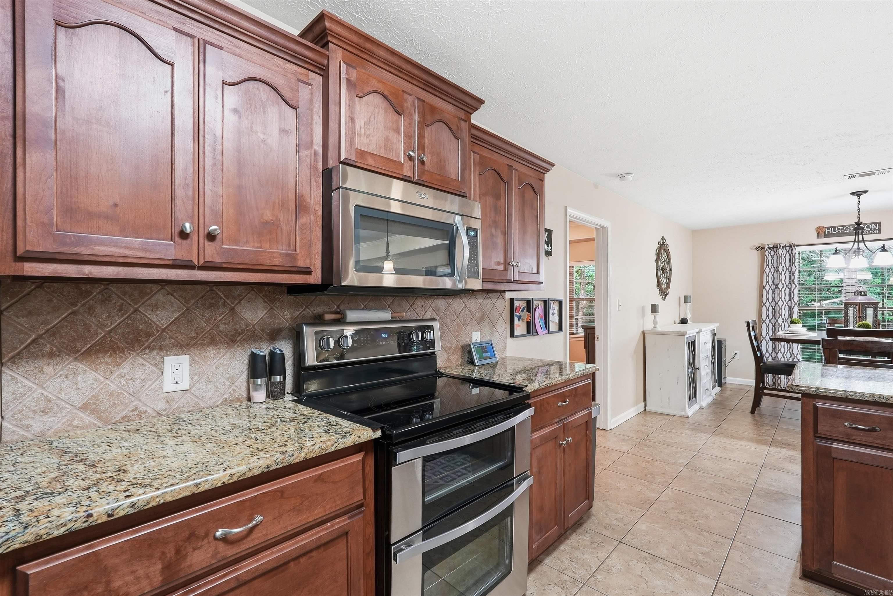 30 Cedar Knolls  Greenbrier, AR