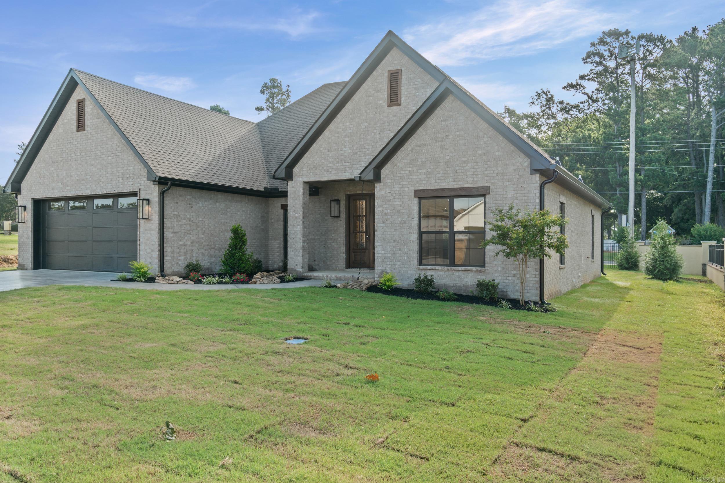 924 Wellington  Searcy, AR