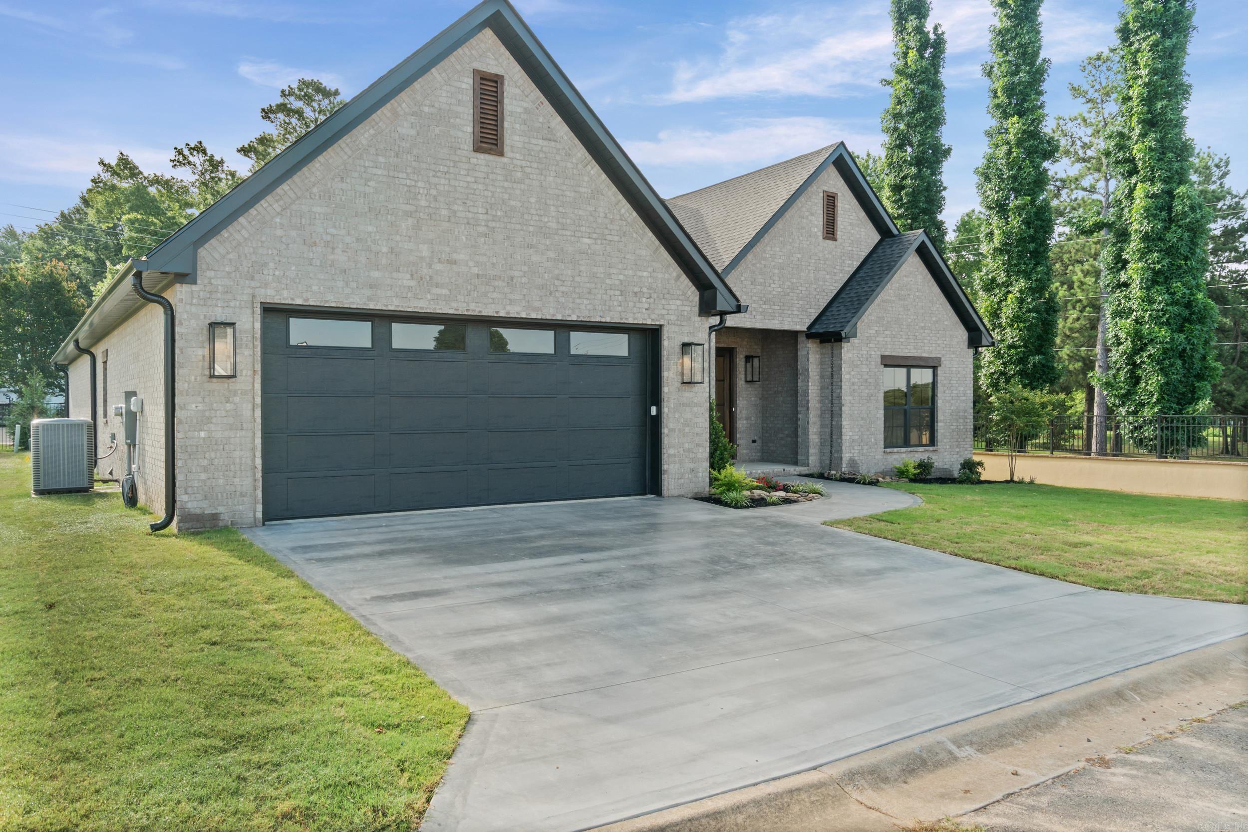 924 Wellington  Searcy, AR