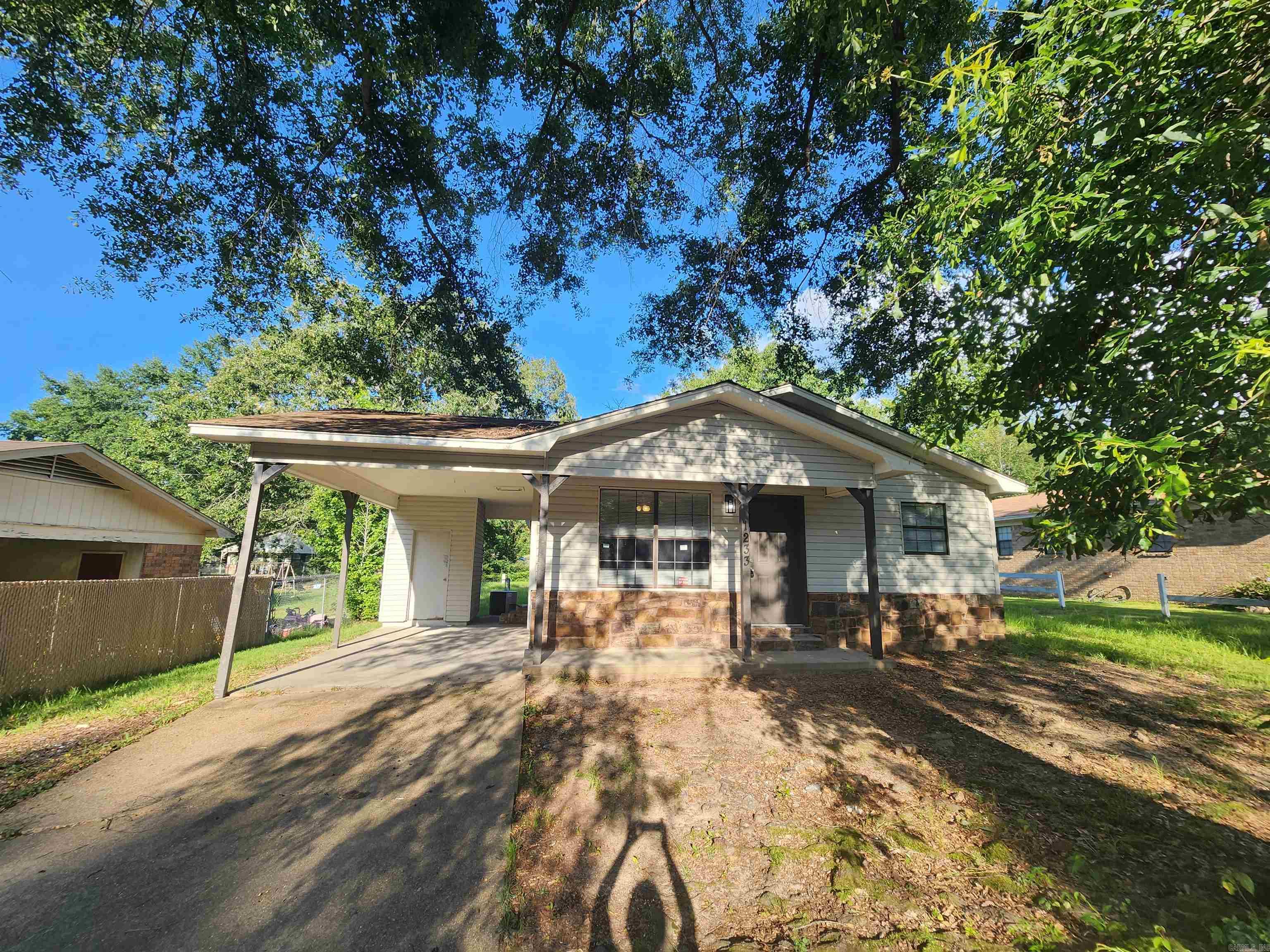 1233 Mimosa  Malvern, AR