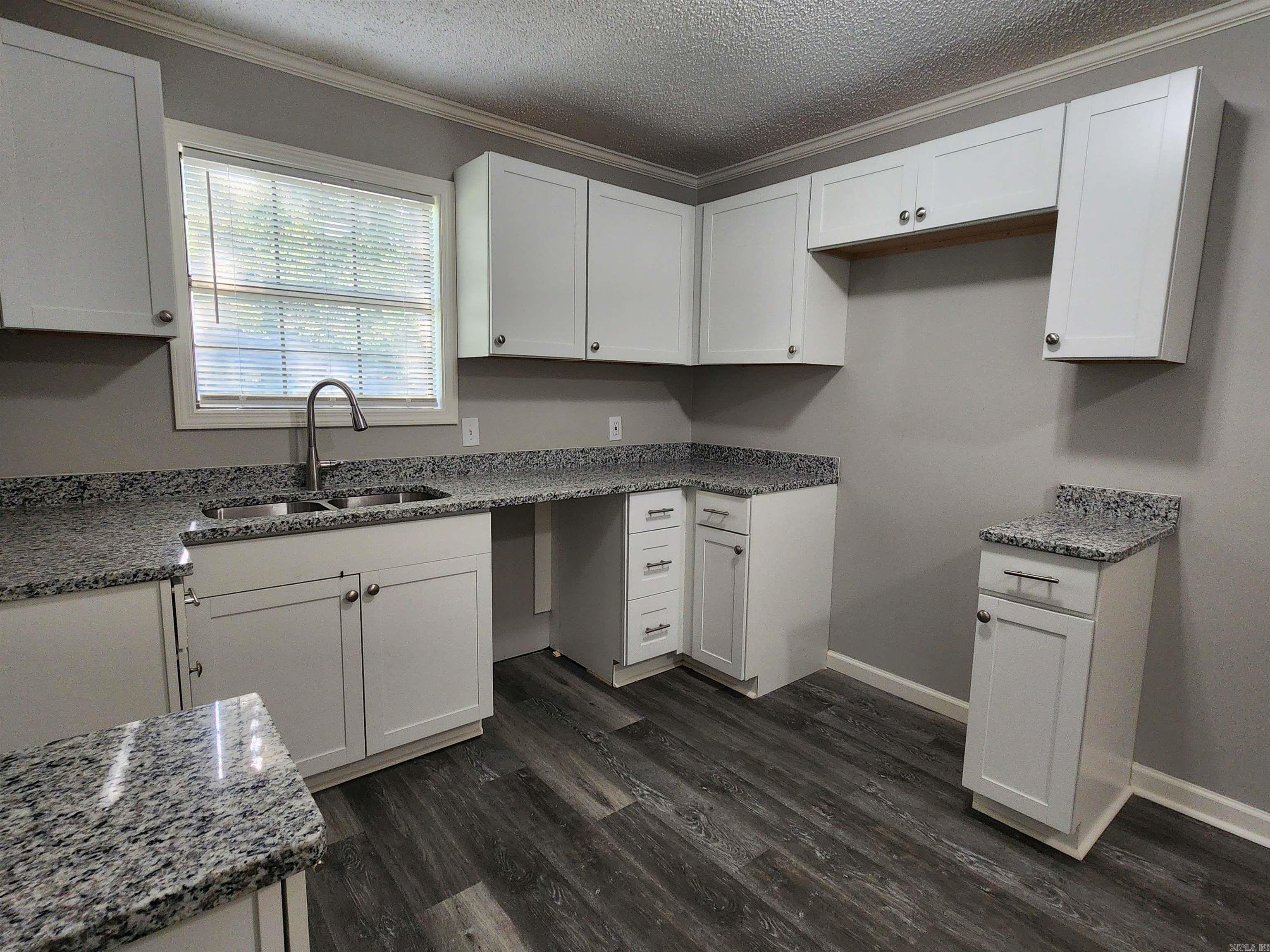 1233 Mimosa  Malvern, AR