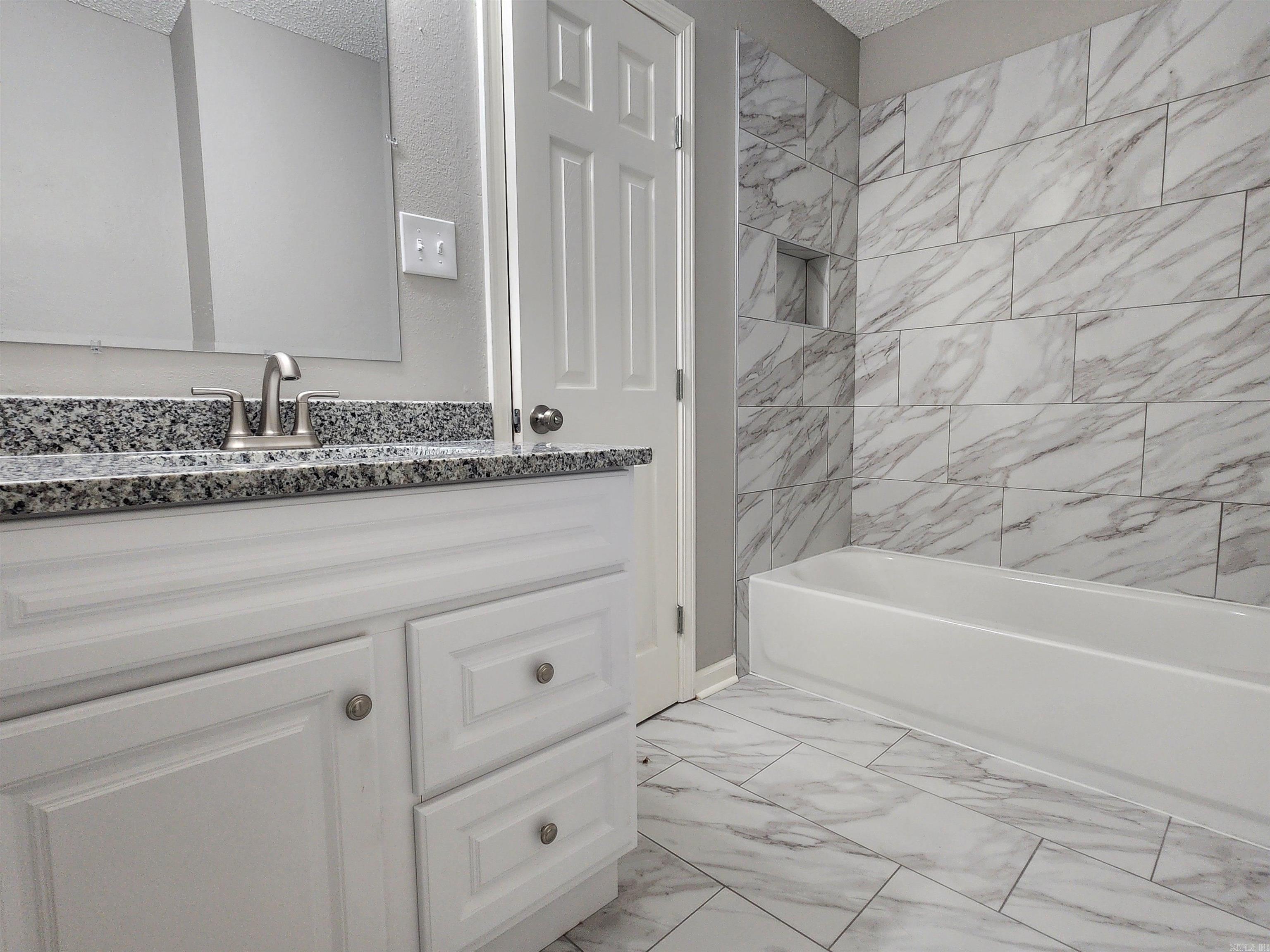 1233 Mimosa  Malvern, AR