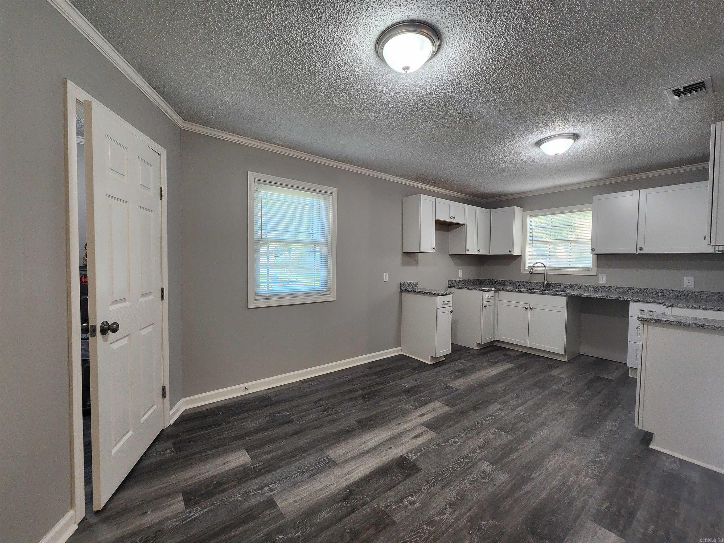1233 Mimosa  Malvern, AR