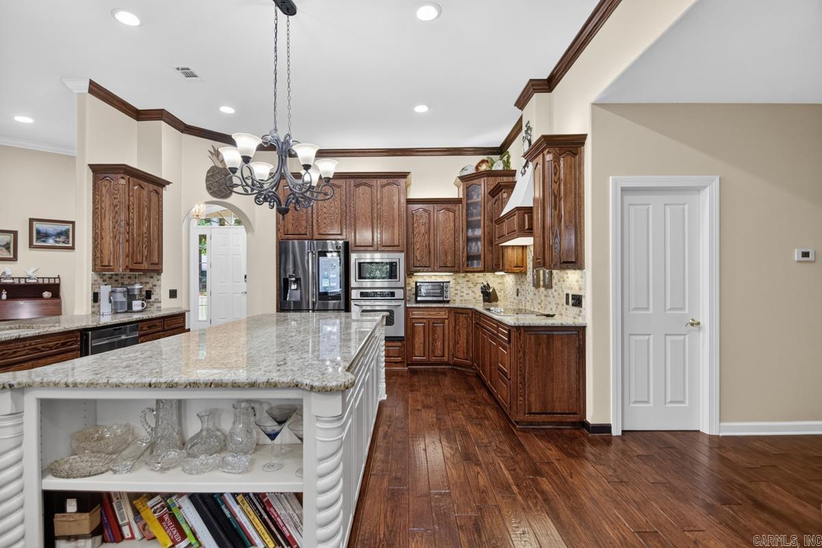 7 Vencedor Way  Hot Springs Village, AR