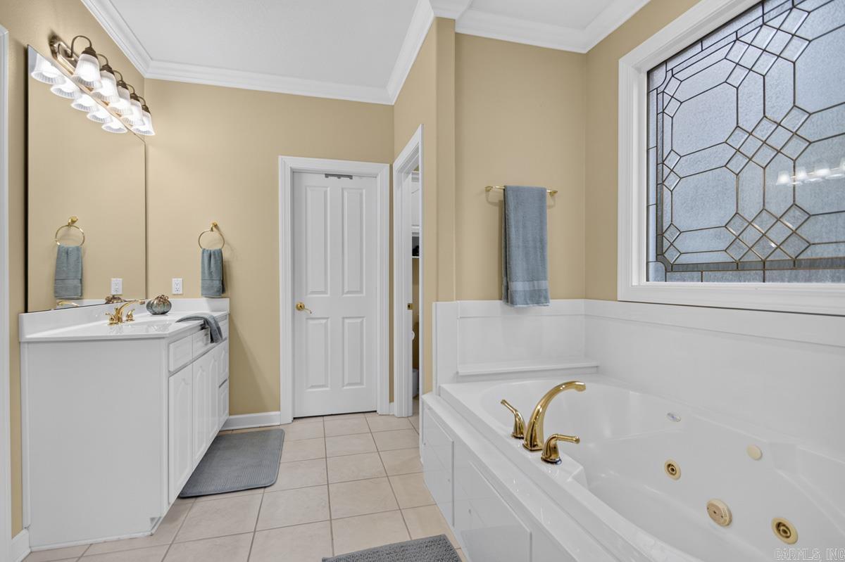 7 Vencedor Way  Hot Springs Village, AR