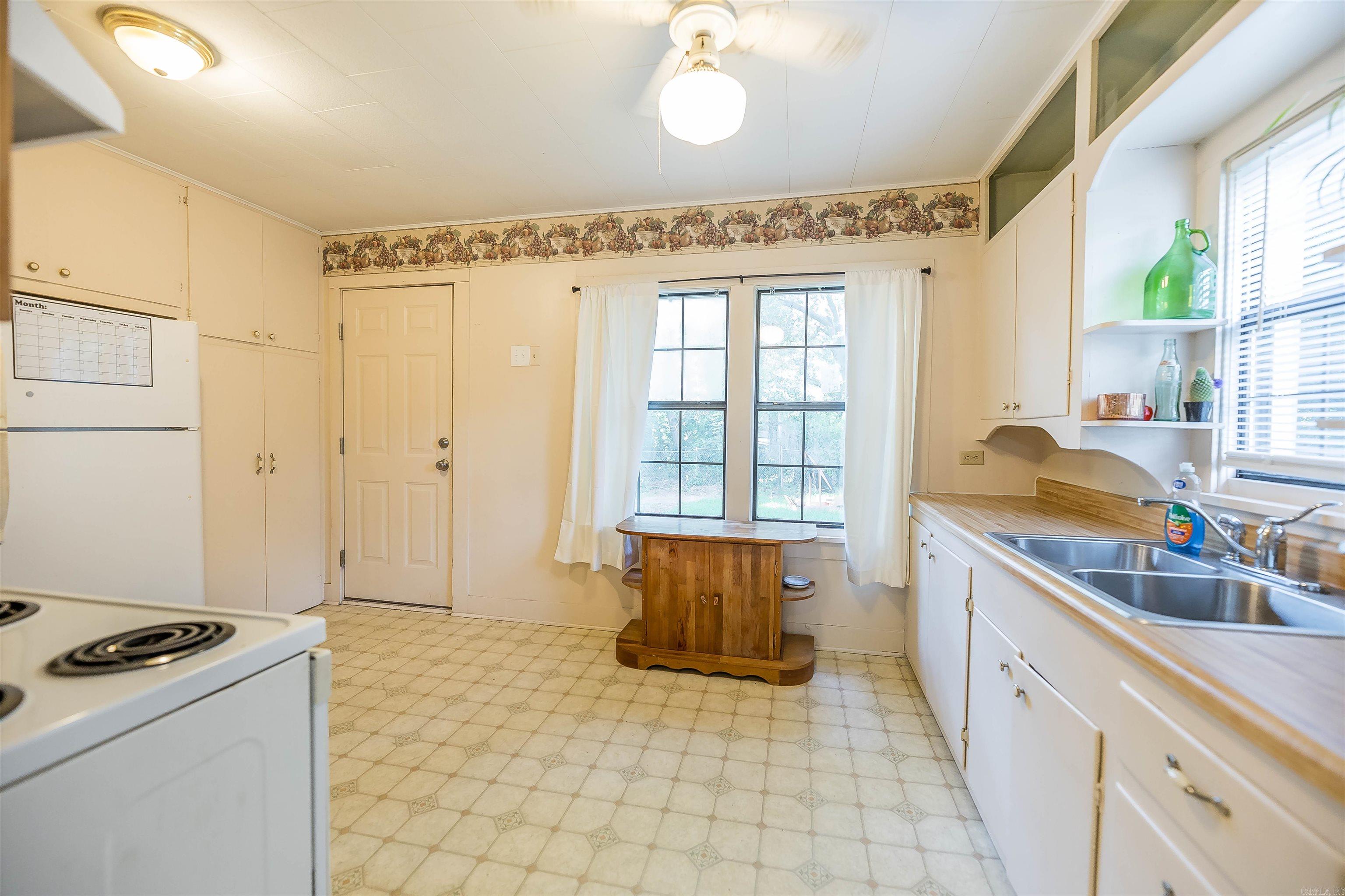 1170 Gordon St  Camden, AR